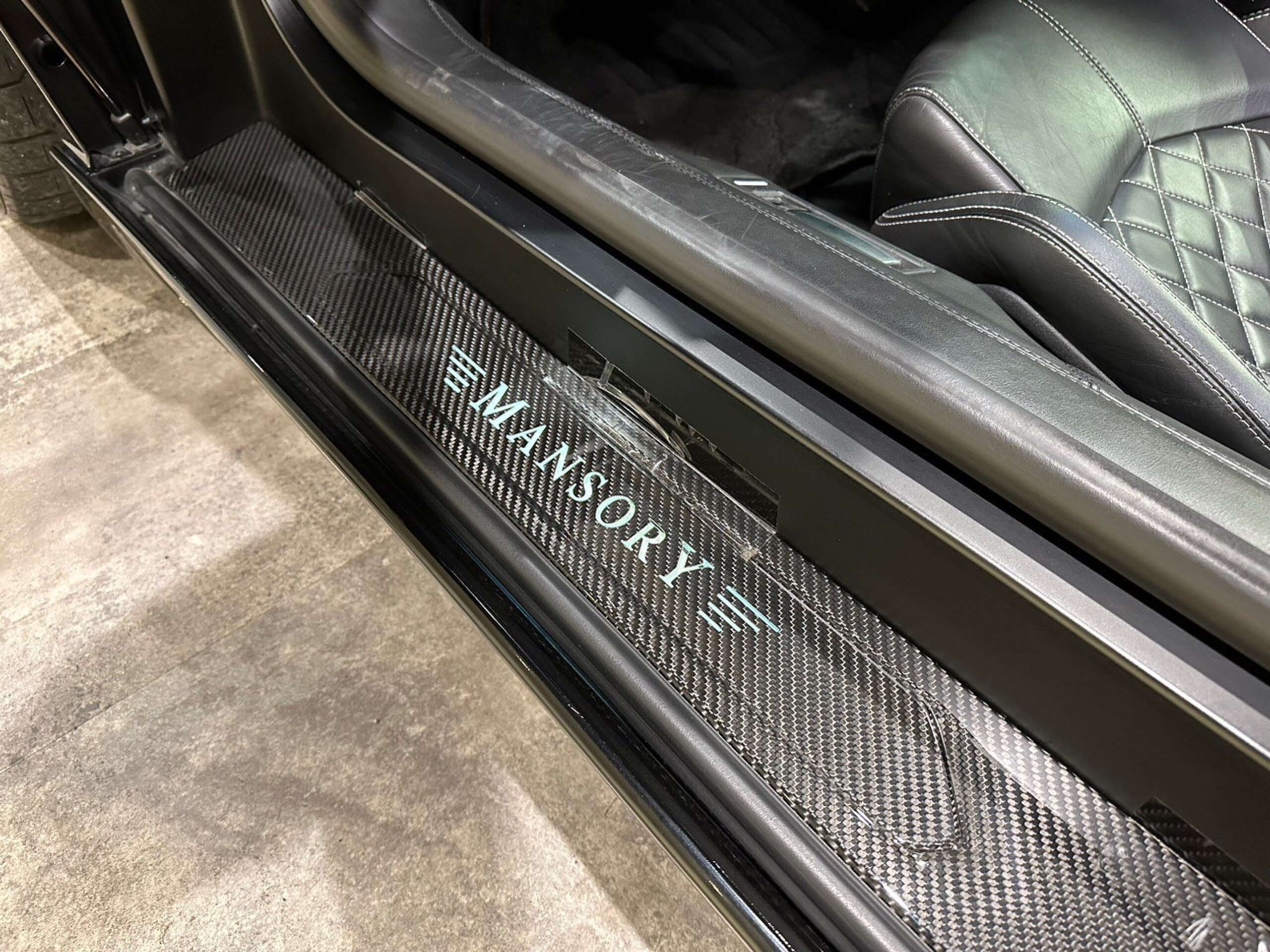 2015 Lamborghini Aventador Roadster — Photo 14 / 20