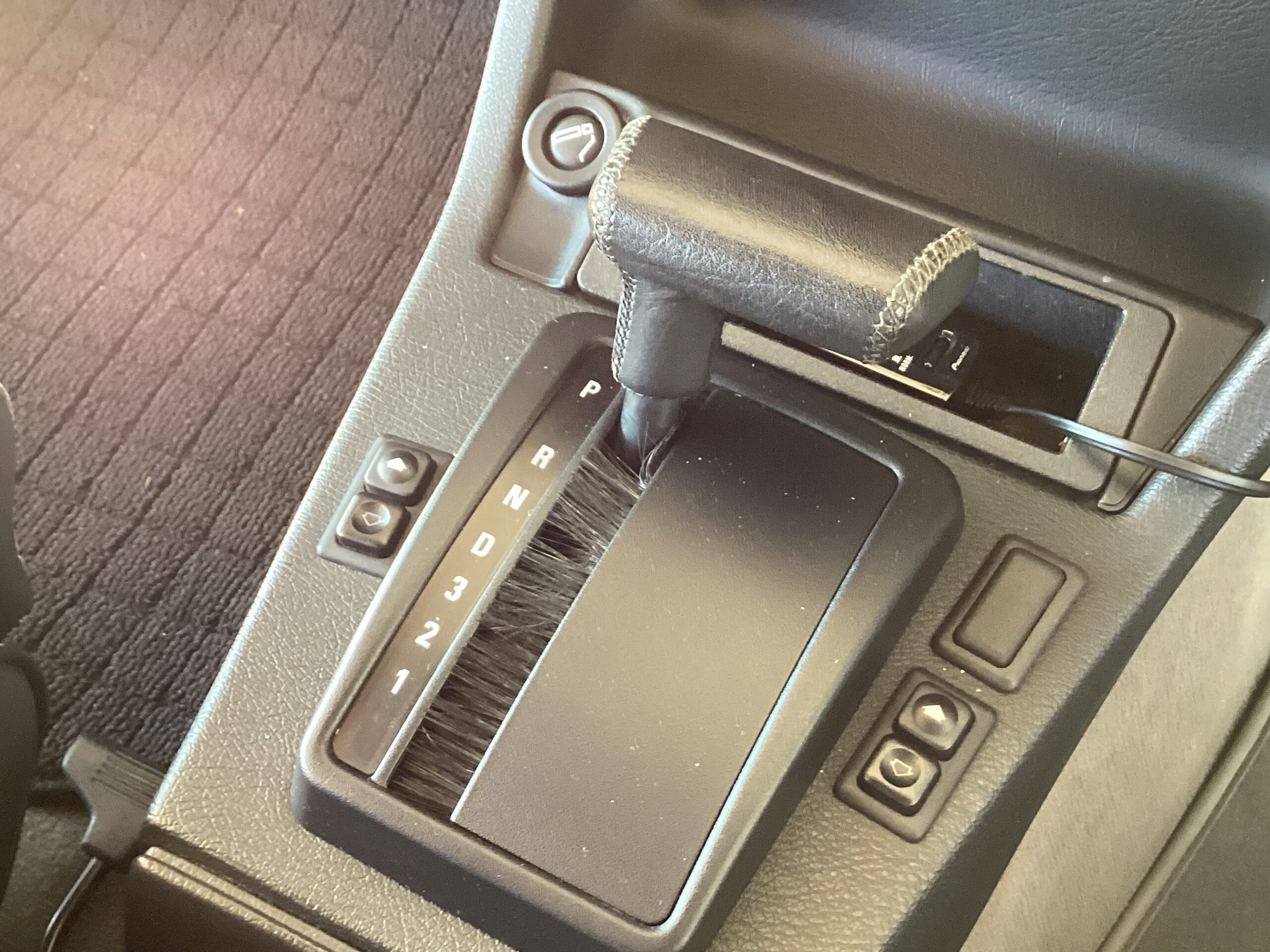 1990 BMW 325i Coupe — Photo 13 / 18