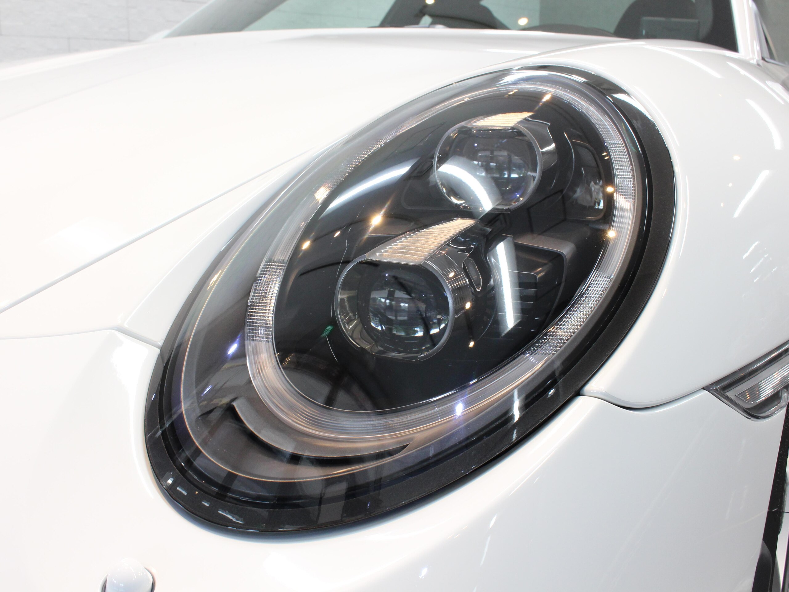 2016 Porsche 911 R — Photo 23 / 29