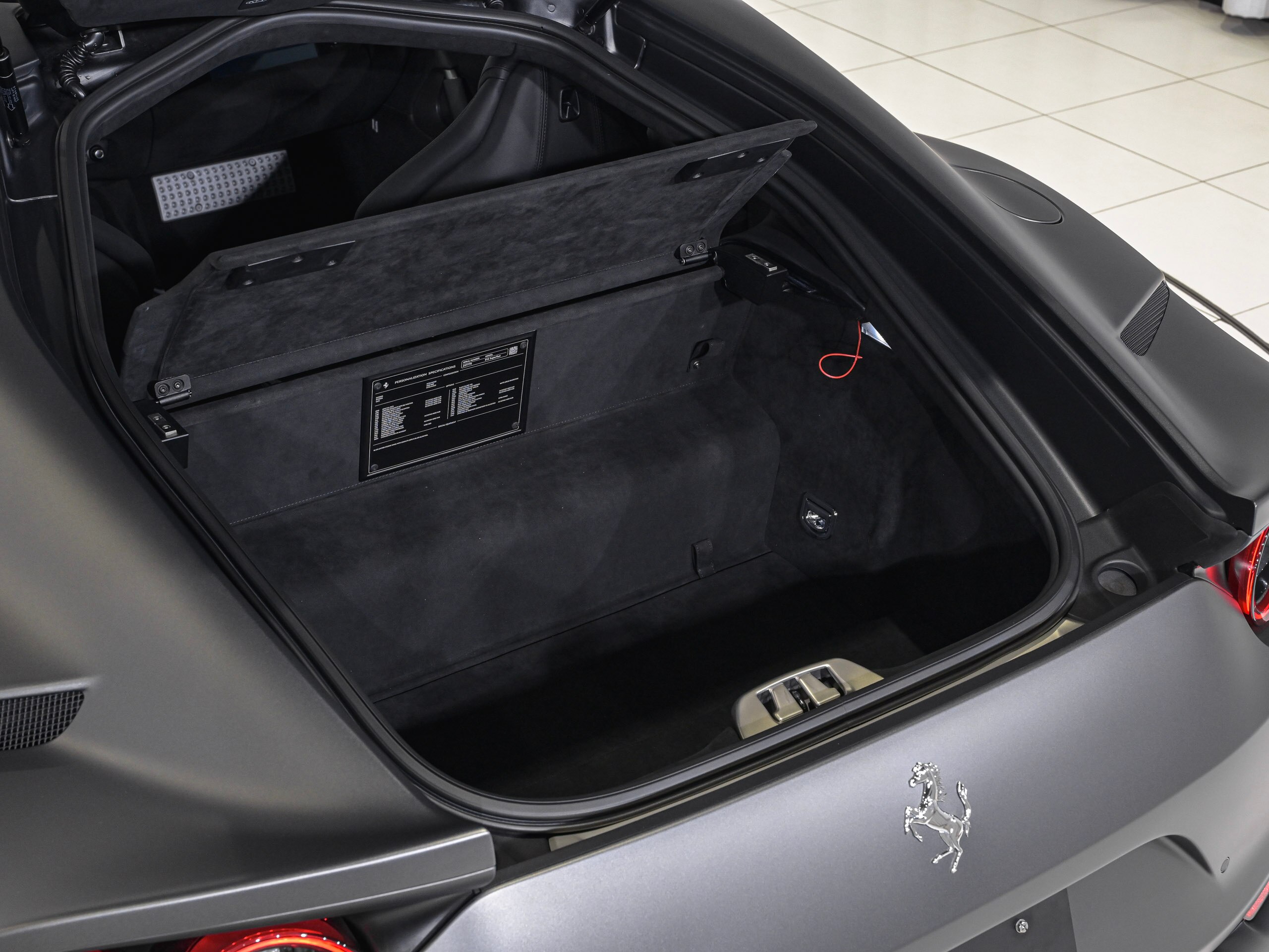 2020 Ferrari 812 Superfast — Photo 19 / 38