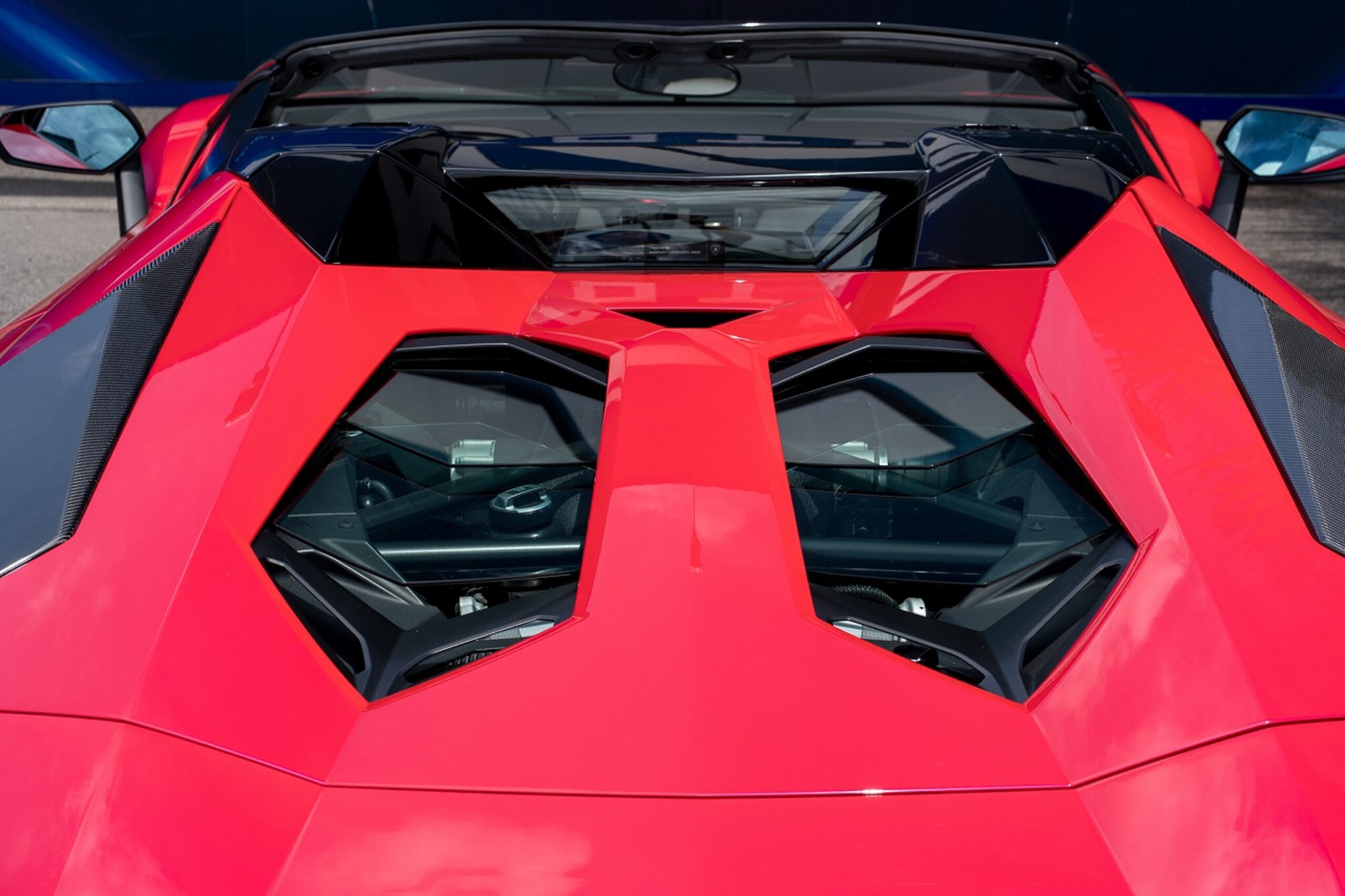 2015 Lamborghini Aventador Roadster — Photo 12 / 16