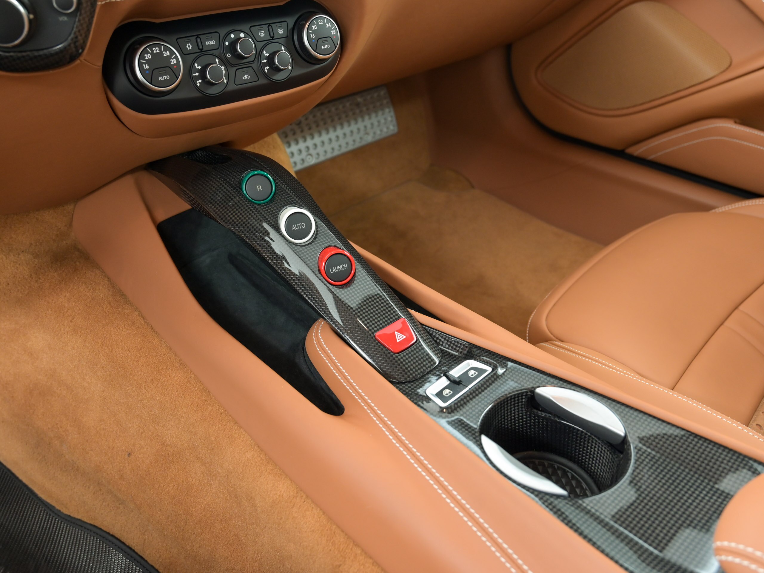 2014 Ferrari F12 Berlinetta — Photo 8 / 11