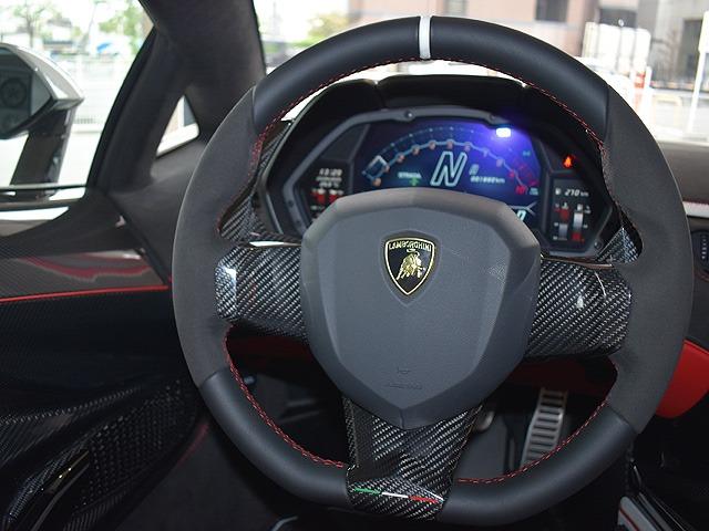 2021 Lamborghini SIÁN FKP 37 — Photo 17 / 24