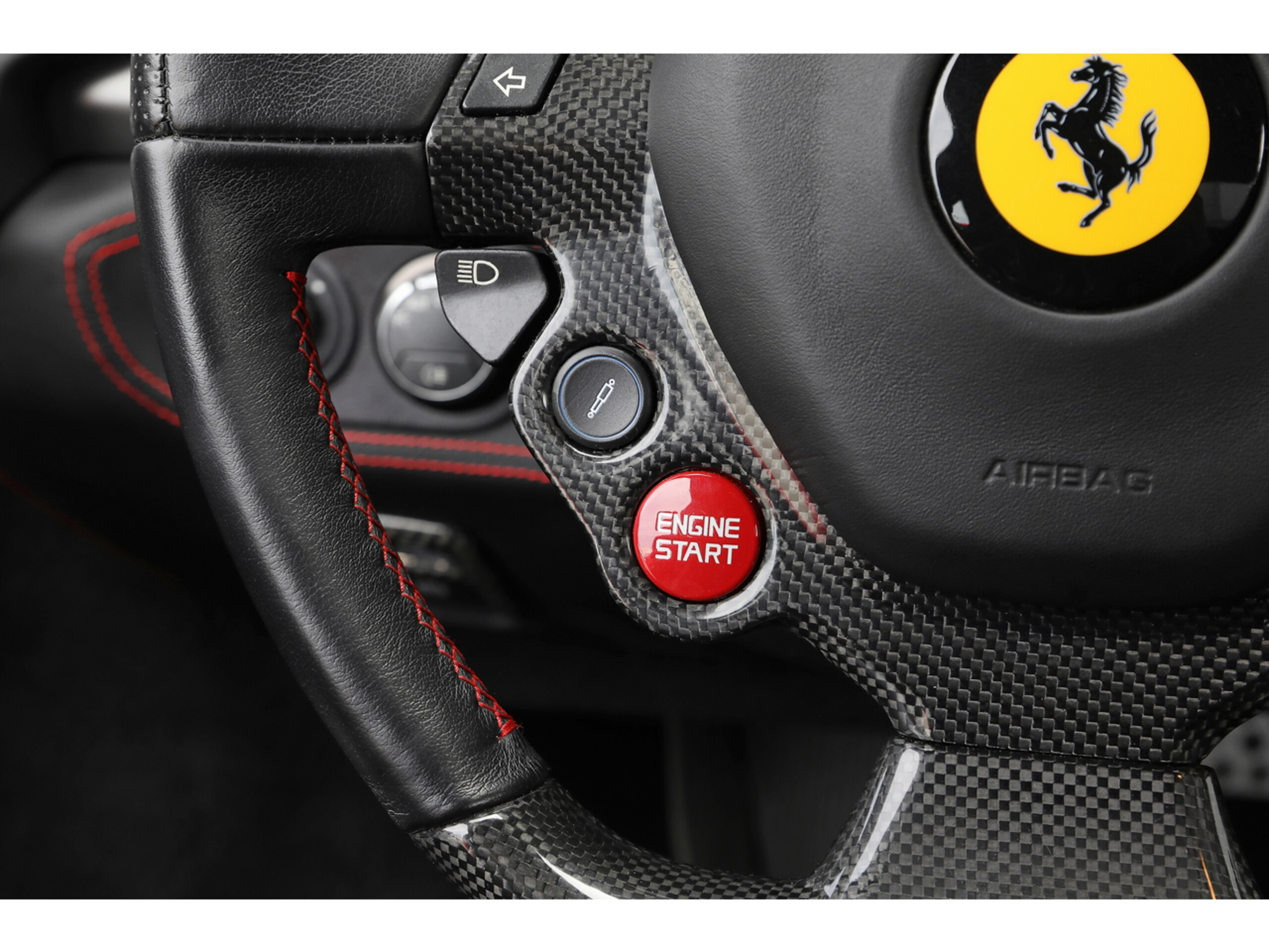 2010 Ferrari 458 Italia F1 DCT — Photo 36 / 40