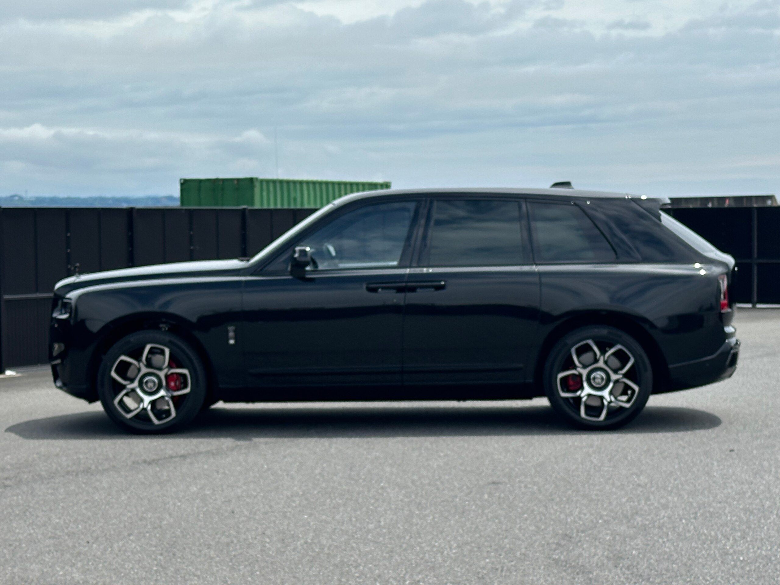 2025 Rolls-Royce Cullinan — Photo 6 / 22