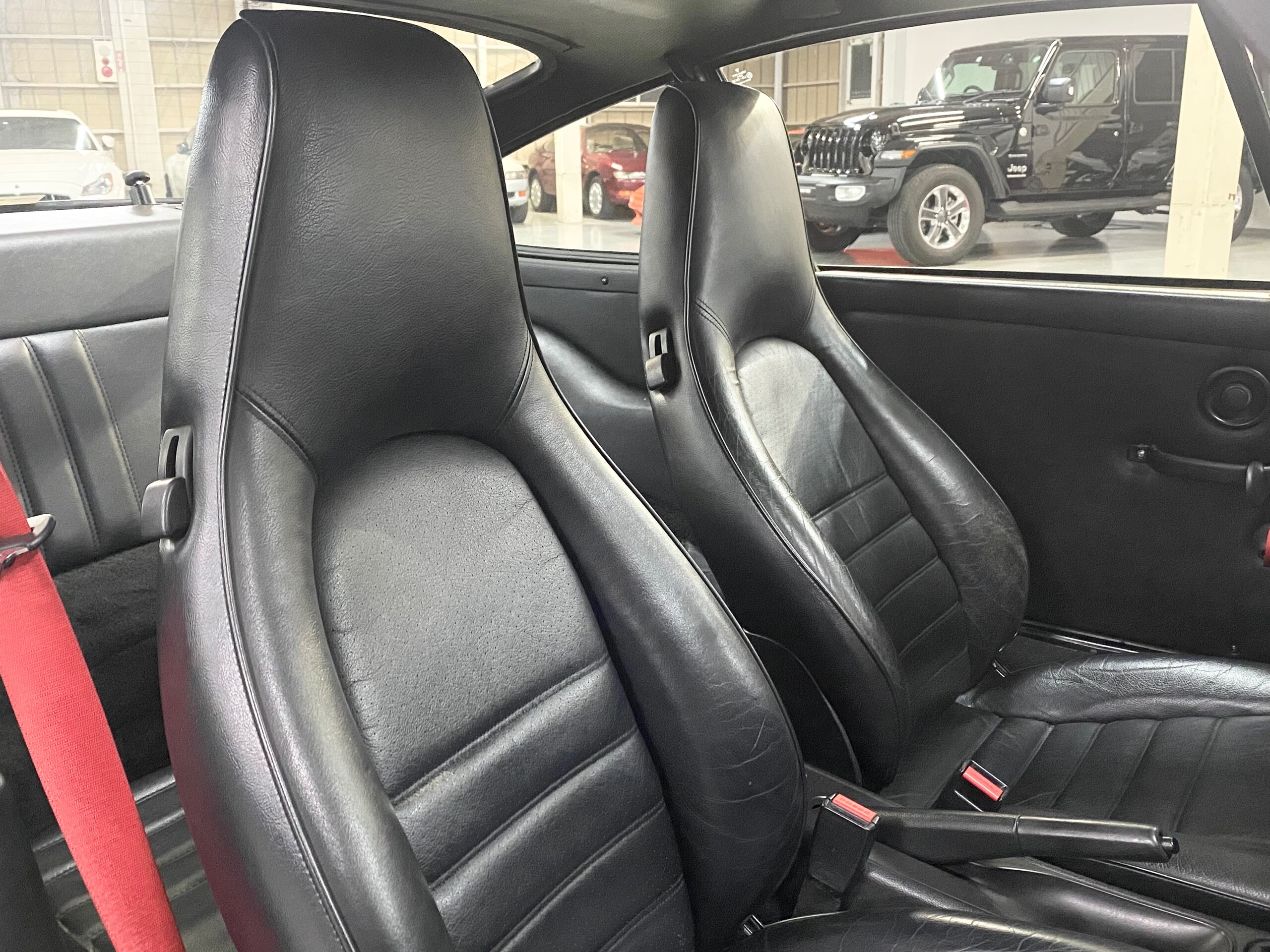 1990 Porsche 911 Carrera 2 — Photo 11 / 14