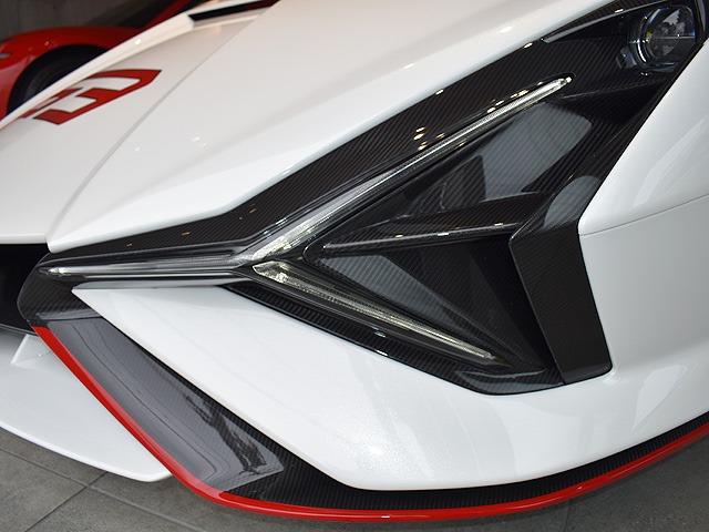 2021 Lamborghini SIÁN FKP 37 — Photo 9 / 24