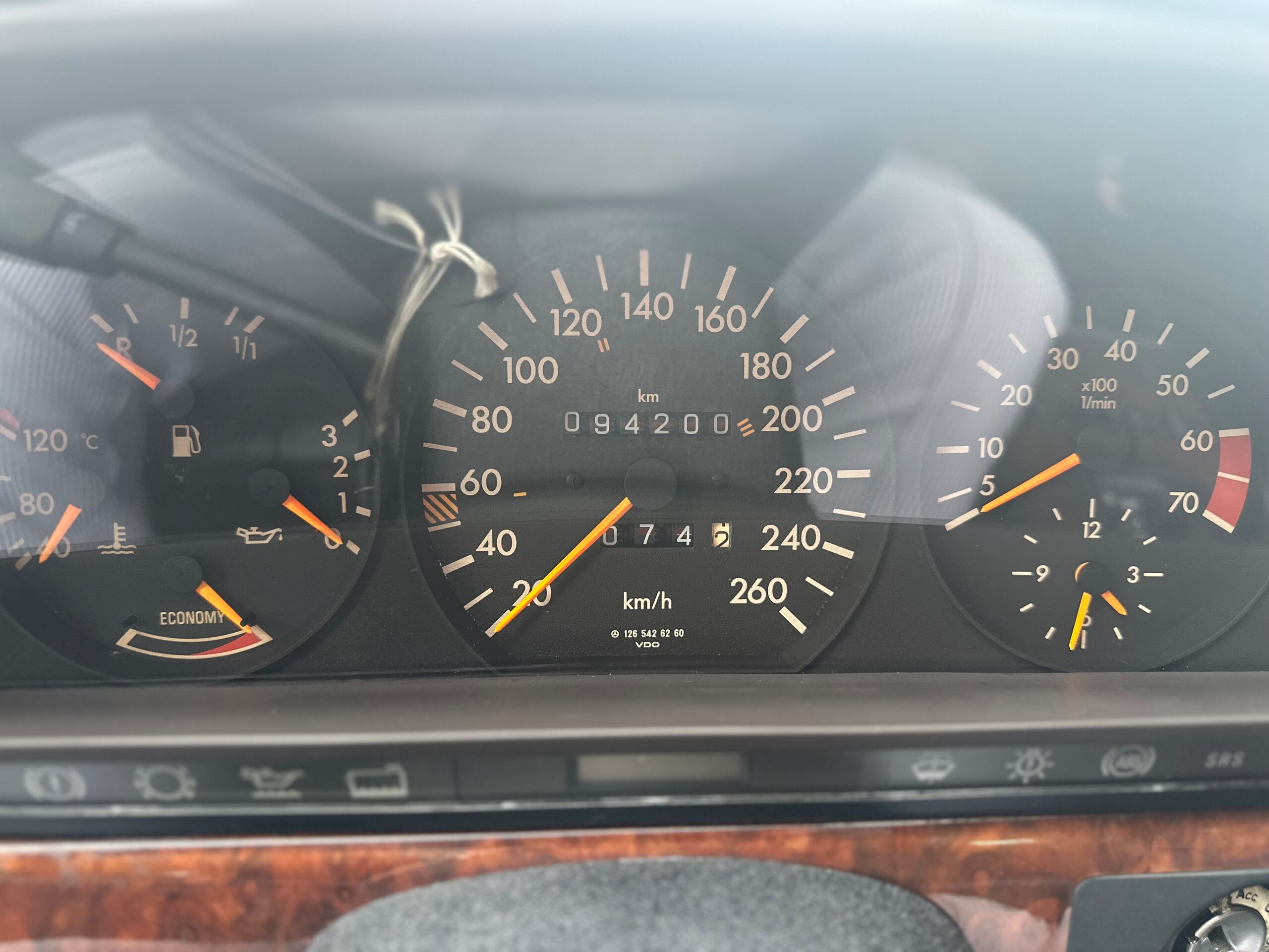 1991 Mercedes Benz 560SEC — Photo 8 / 17