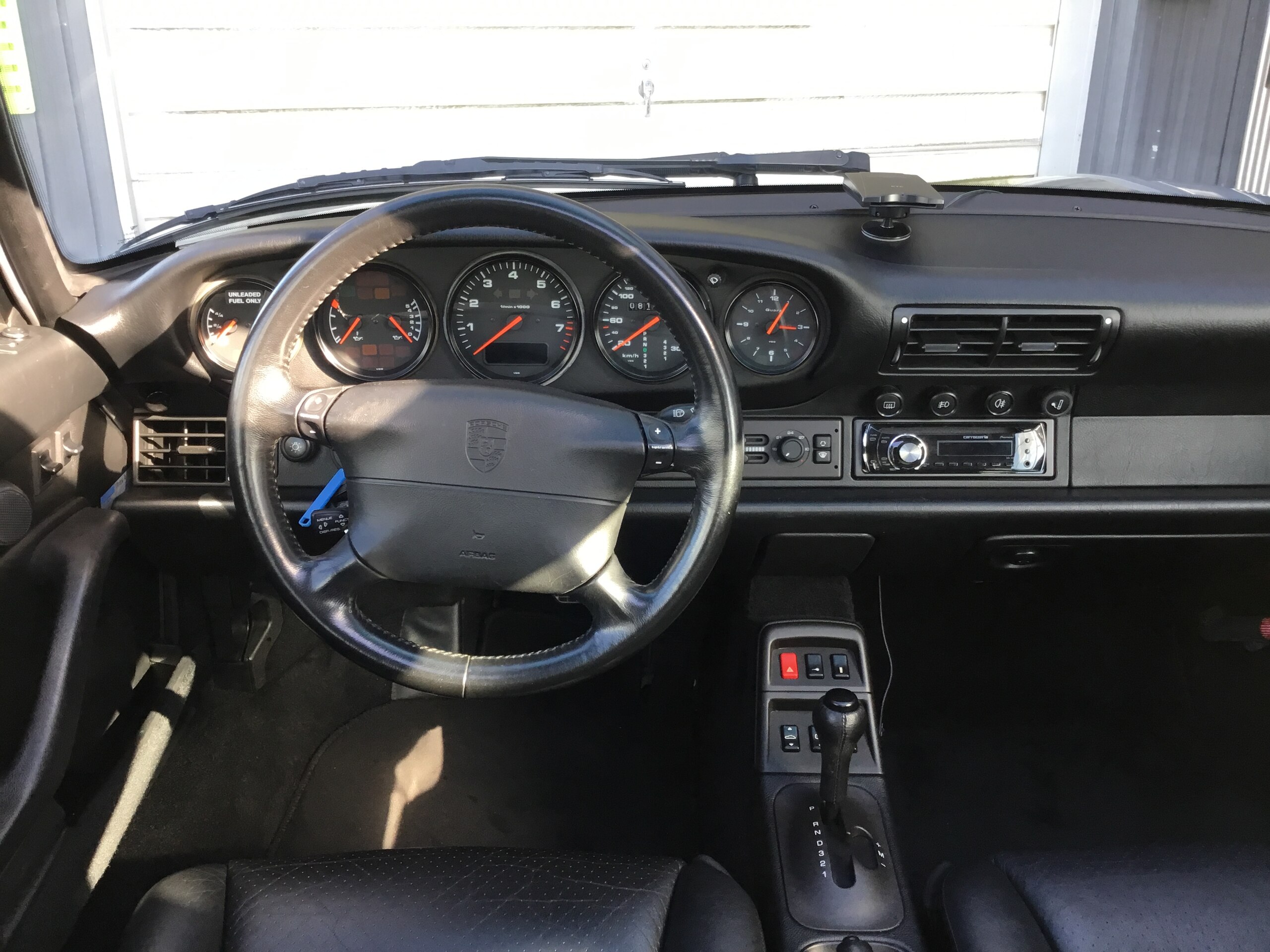 1995 Porsche 911 Carrera — Photo 8 / 12