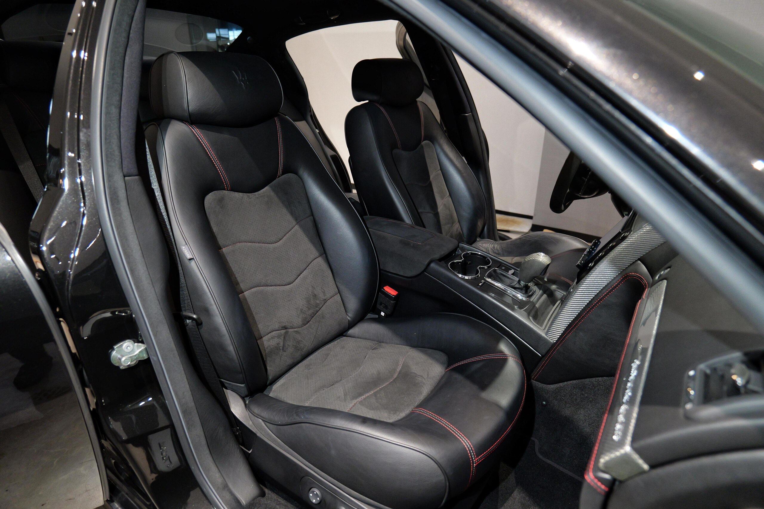 2013 Maserati Quattroporte Sport GT S — Photo 11 / 31