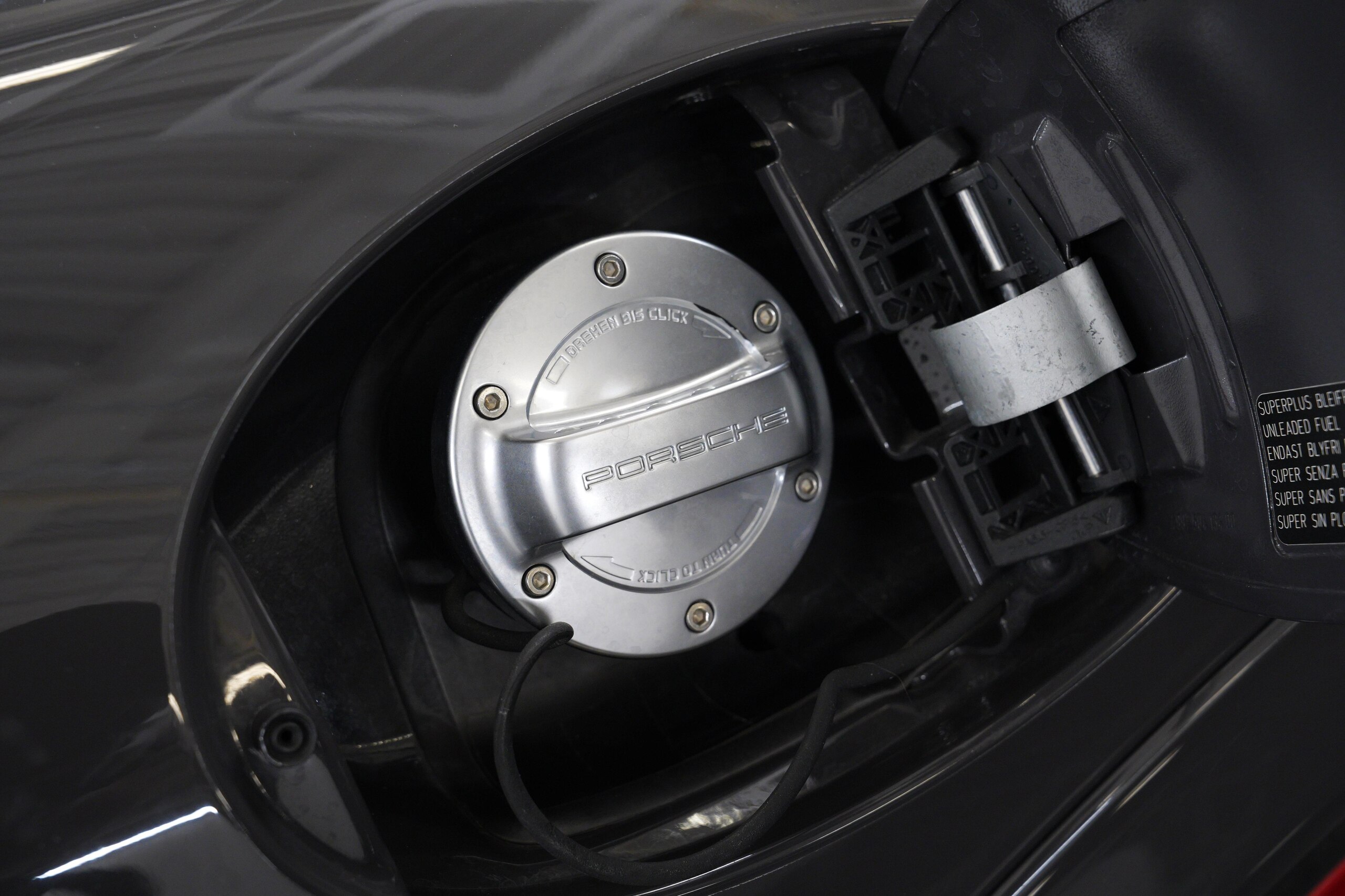 2011 Porsche 911 GT3 RS — Photo 20 / 43