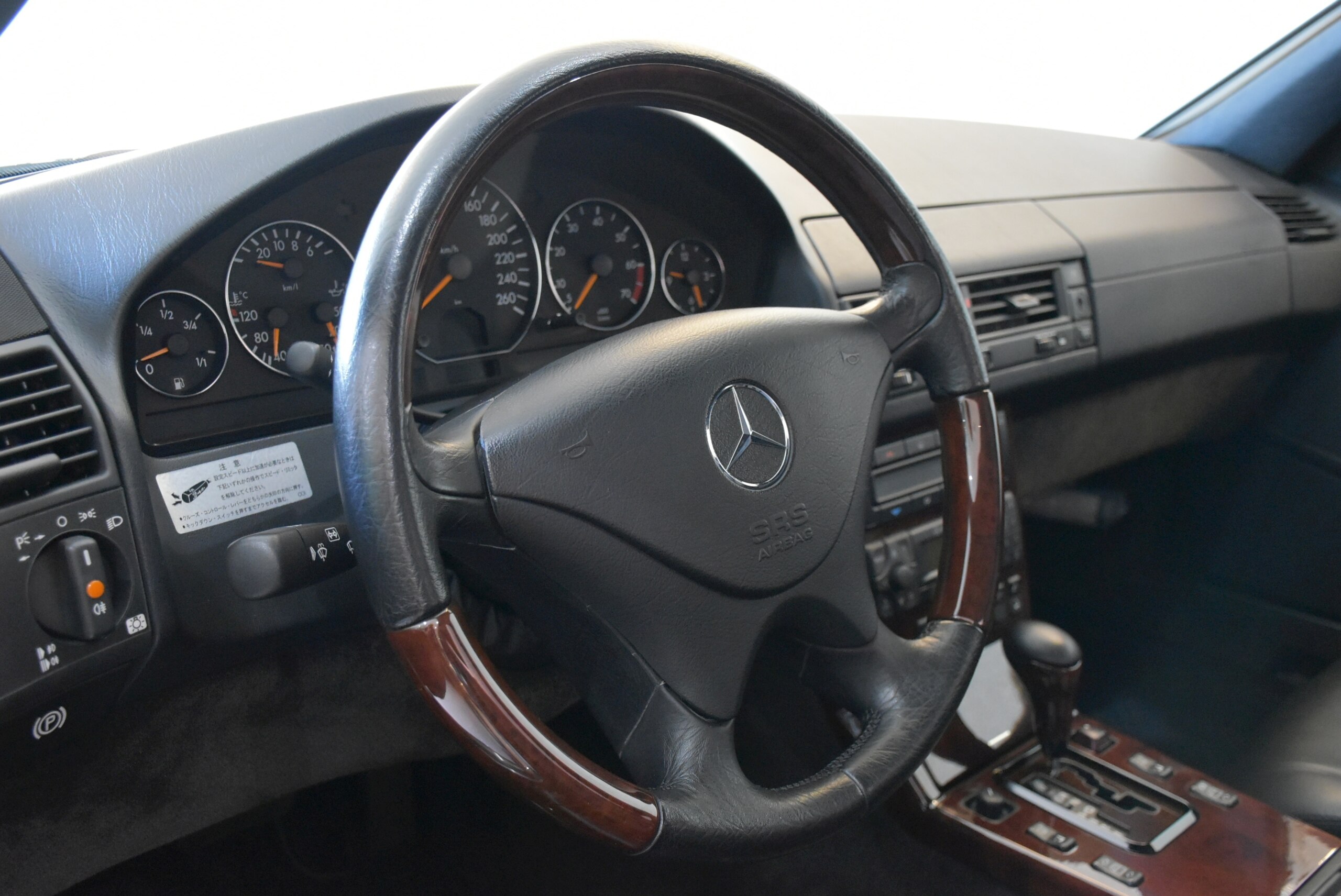 2000 Mercedes Benz SL500 — Photo 7 / 14