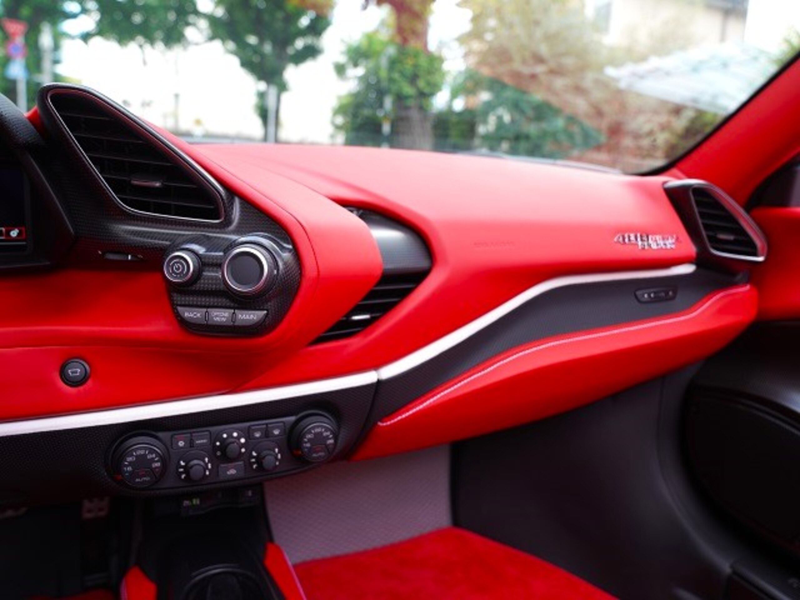 2020 Ferrari 488 Pista Spider — Photo 10 / 17