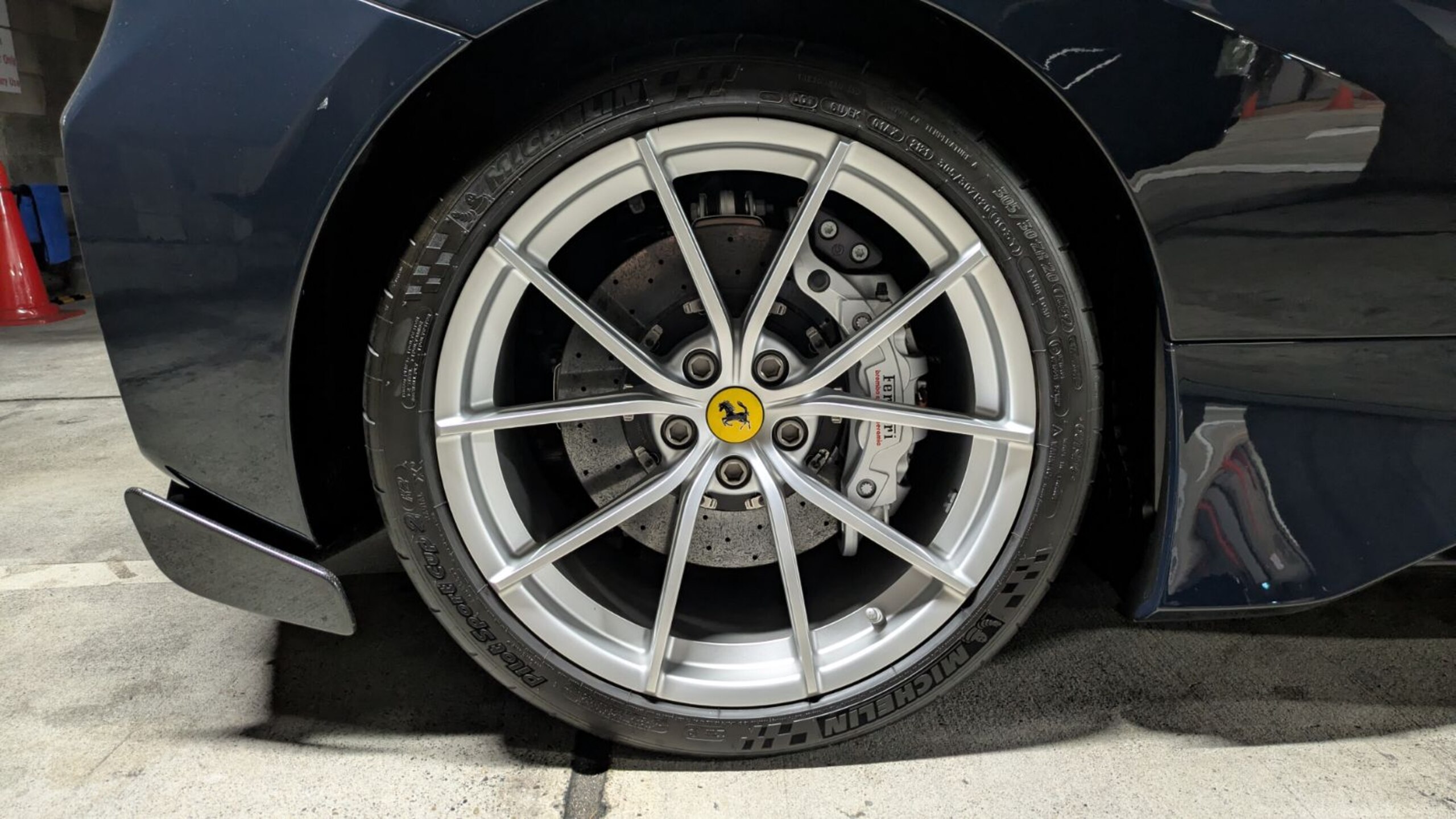 2019 Ferrari 488 Pista — Photo 22 / 24