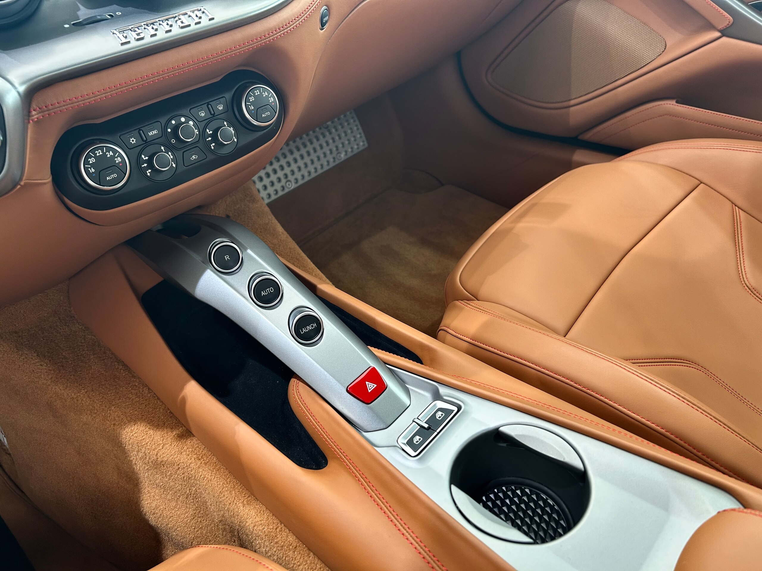 2014 Ferrari F12 Berlinetta — Photo 10 / 18