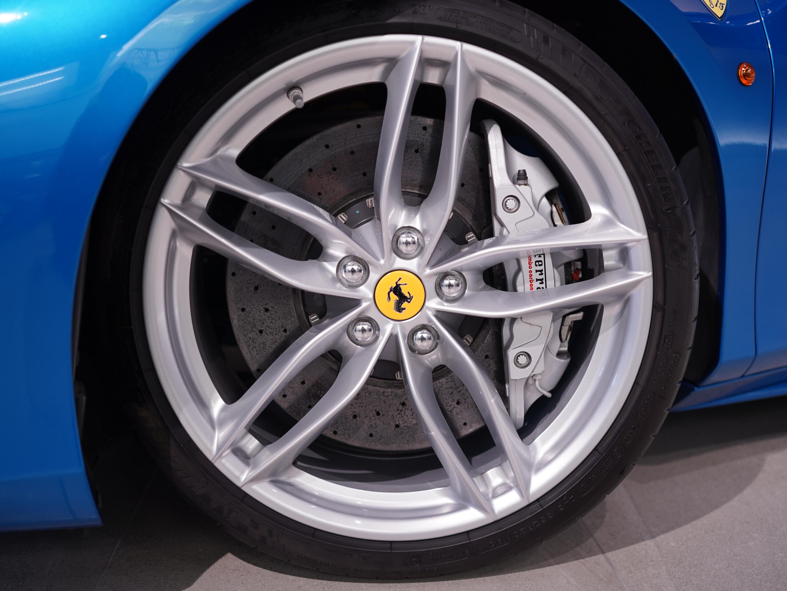 2016 Ferrari 488 Spider — Photo 17 / 20