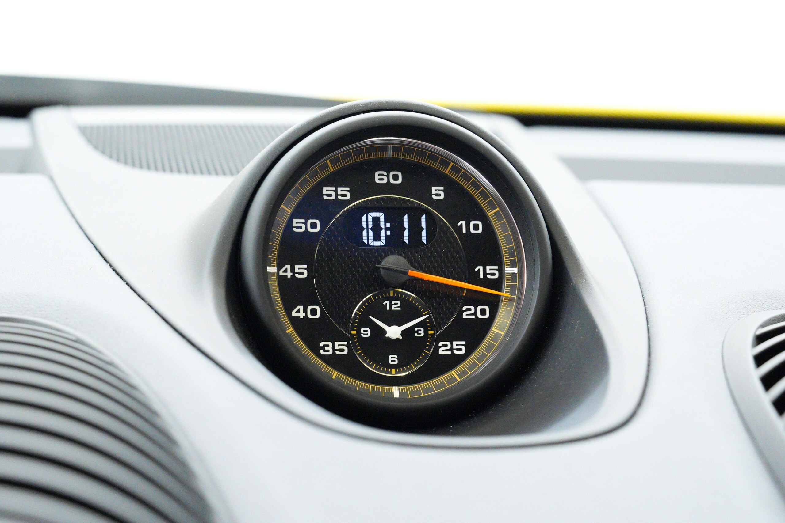 2022 Porsche 718 Cayman GT4 — Photo 8 / 35