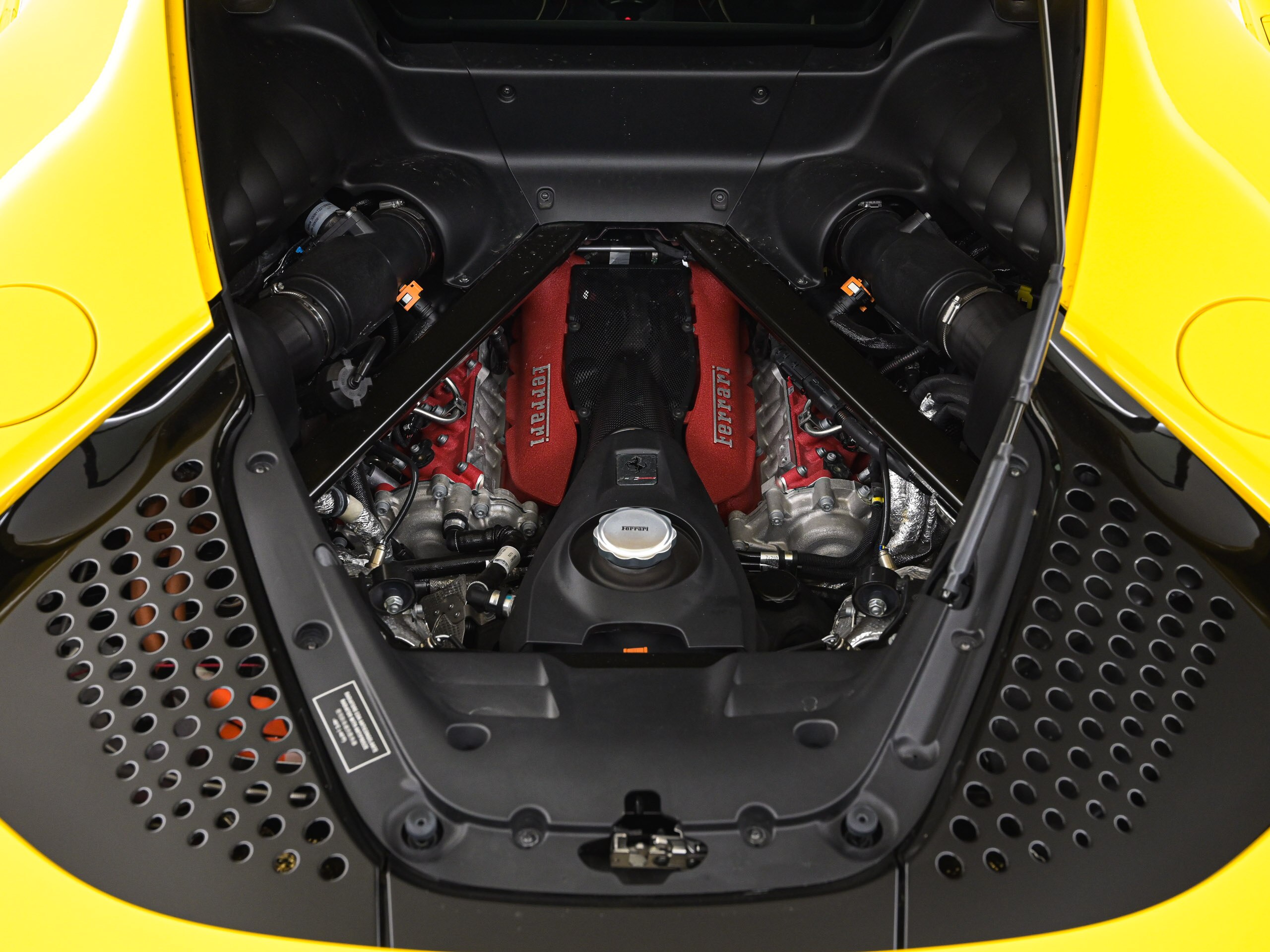 2021 Ferrari SF90 Stradale — Photo 13 / 13
