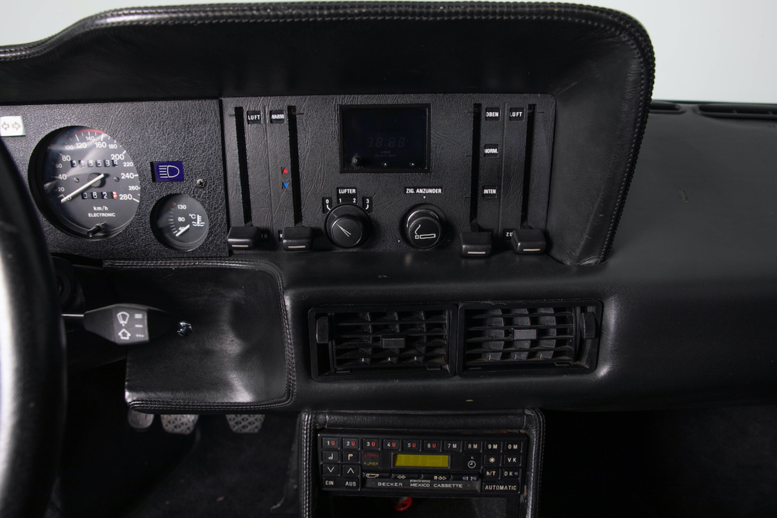 1981 BMW M1 — Photo 20 / 33