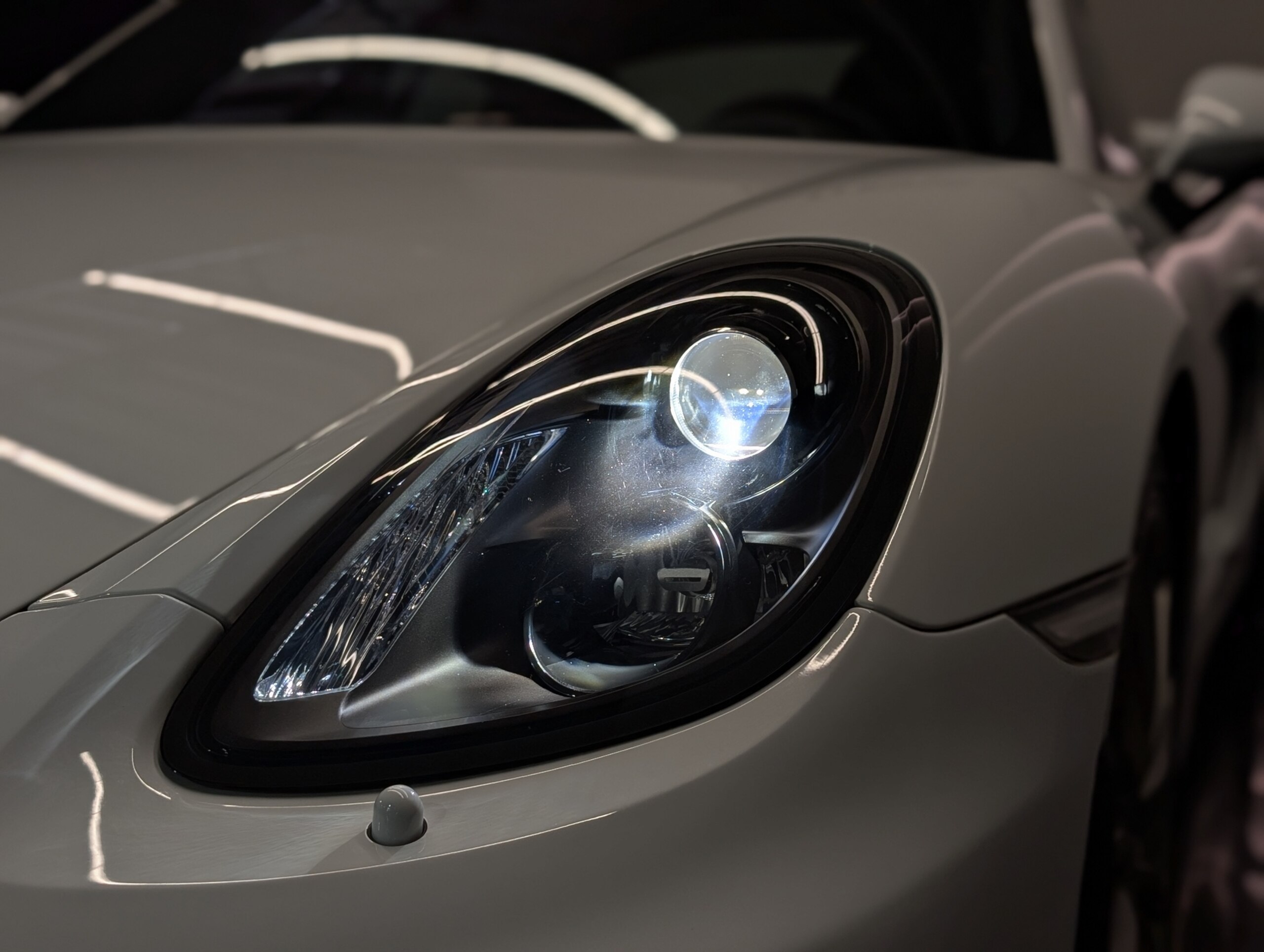 2016 Porsche Cayman GT4 — Photo 38 / 38