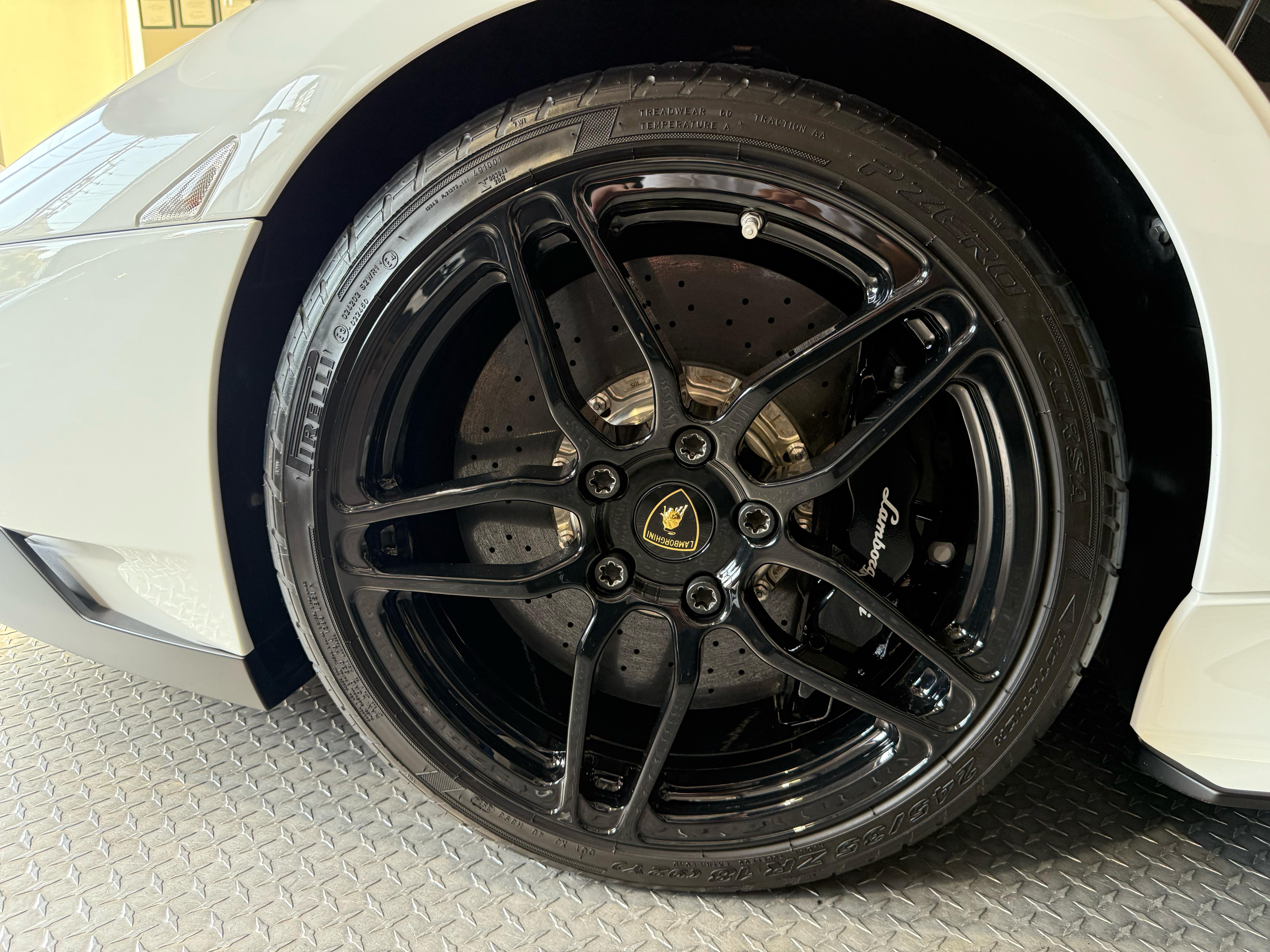 2009 Lamborghini Murcielago LP670-4 SV — Photo 12 / 13