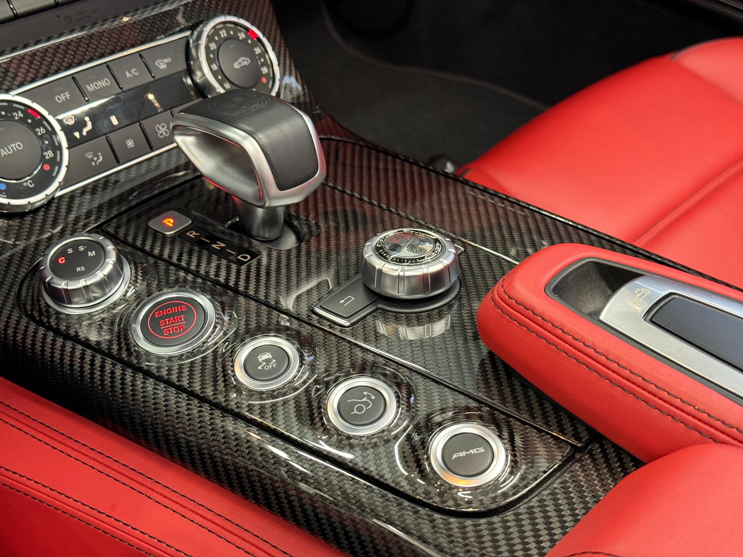 2012 Mercedes Benz SLS AMG Roadster — Photo 18 / 27
