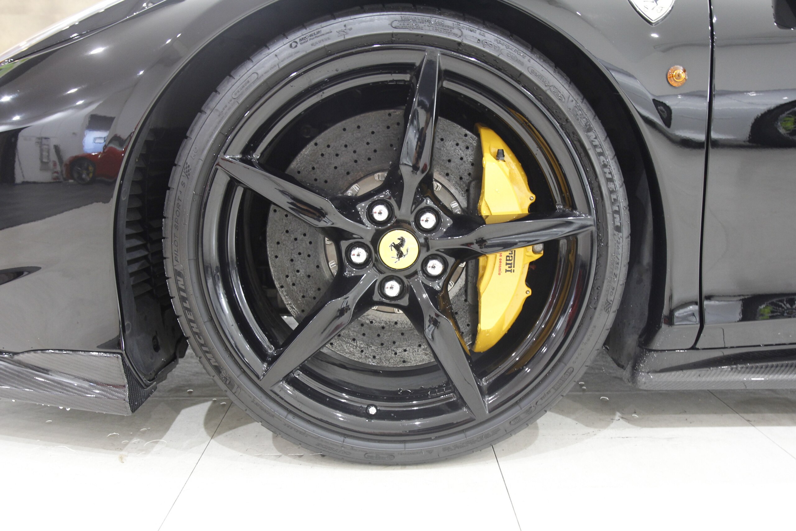2012 Ferrari 458 Italia F1 DCT — Photo 14 / 17