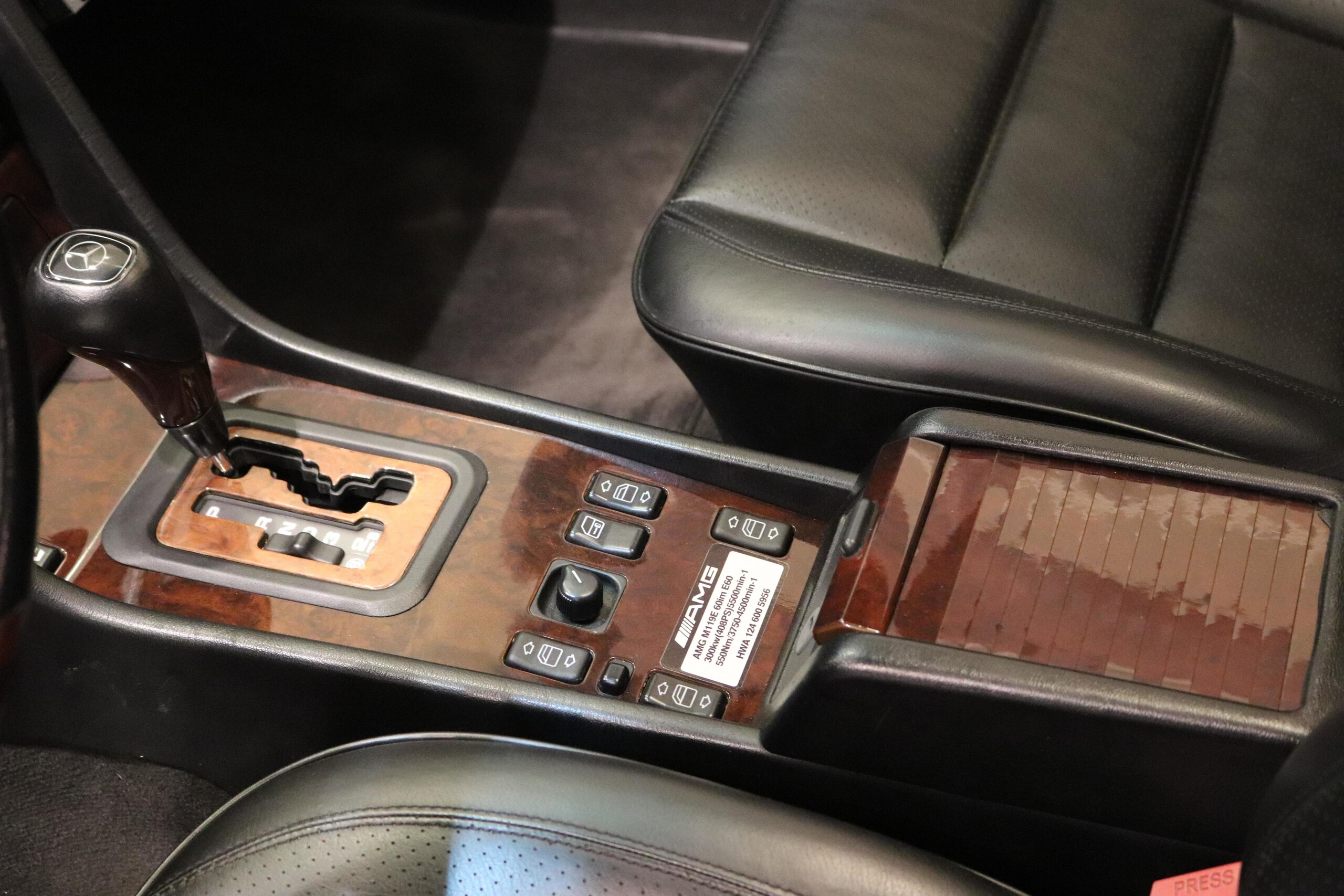 1994 Mercedes Benz E500 — Photo 12 / 19
