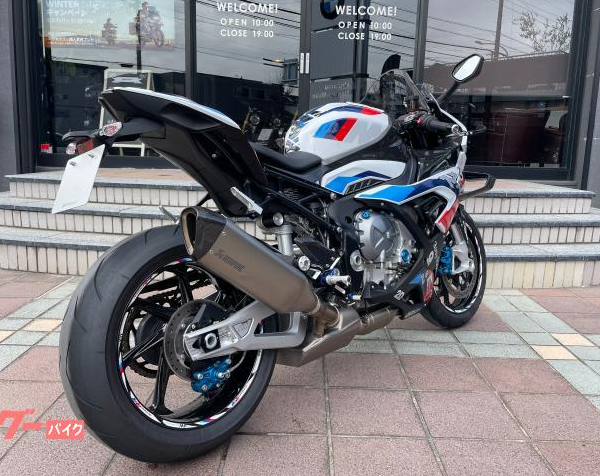 2022 BMW M1000RR M Competition — Photo 6 / 18