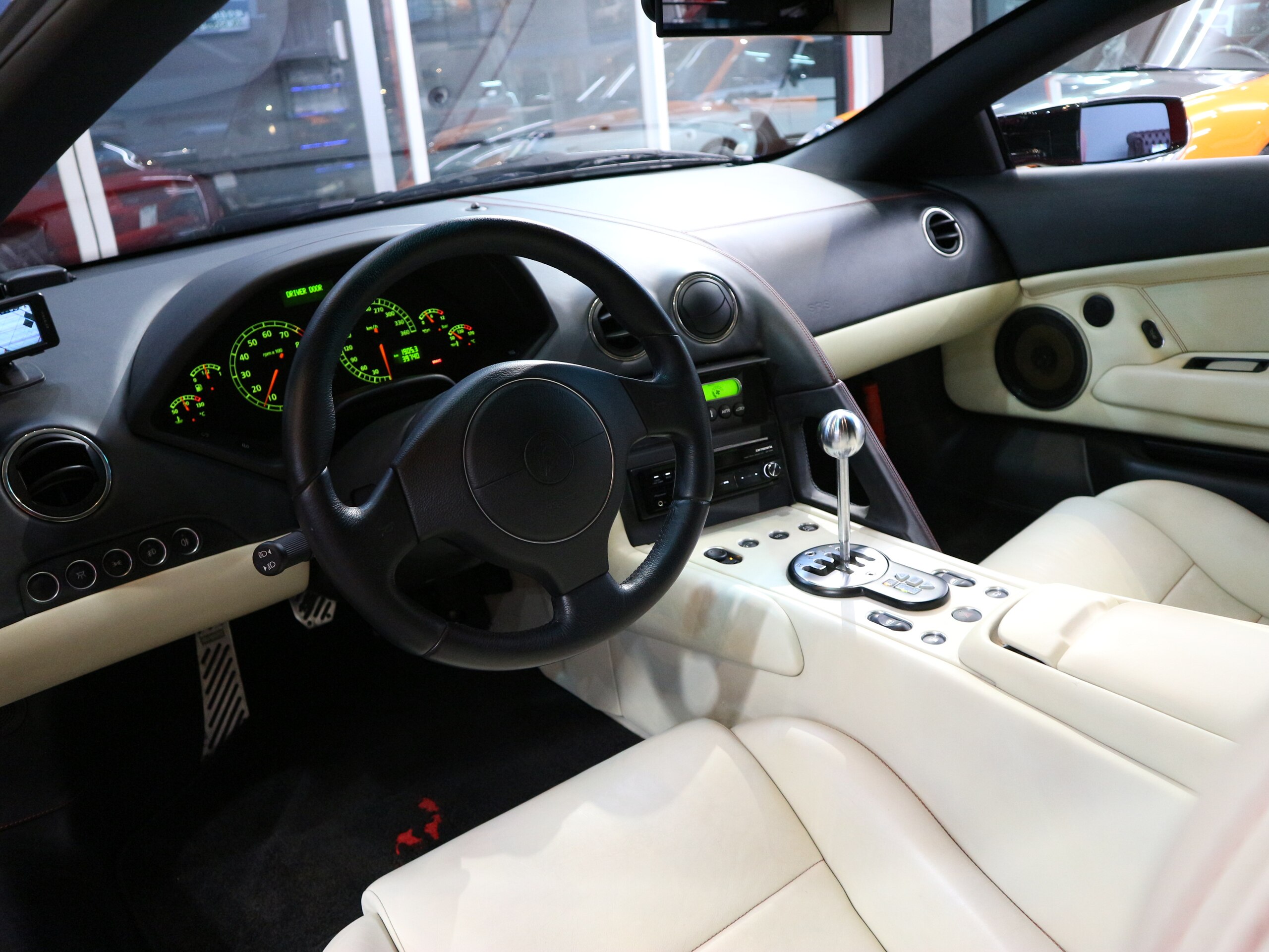 2003 Lamborghini Murcielago — Photo 6 / 16