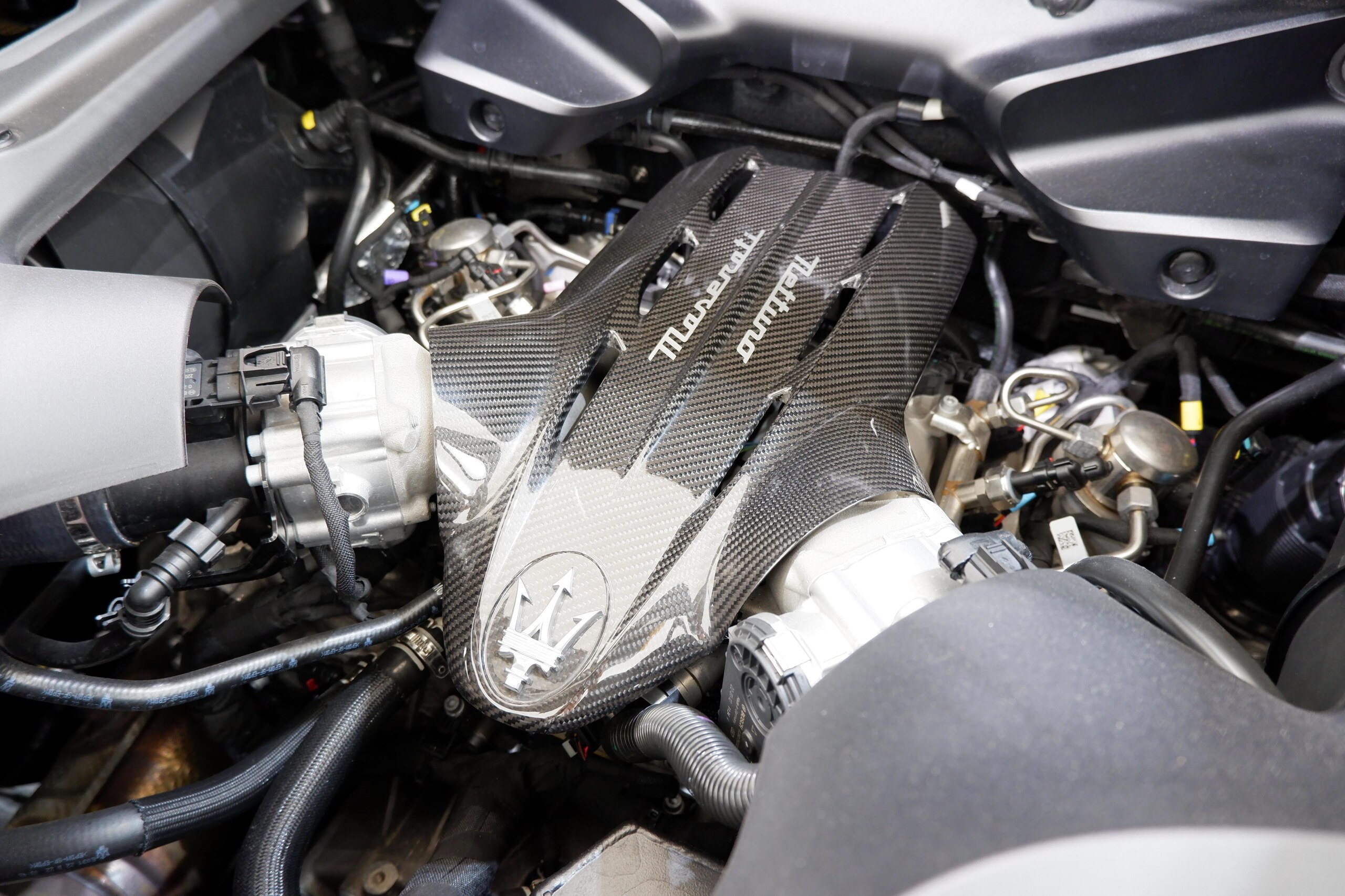 2022 Maserati MC20 — Photo 14 / 15