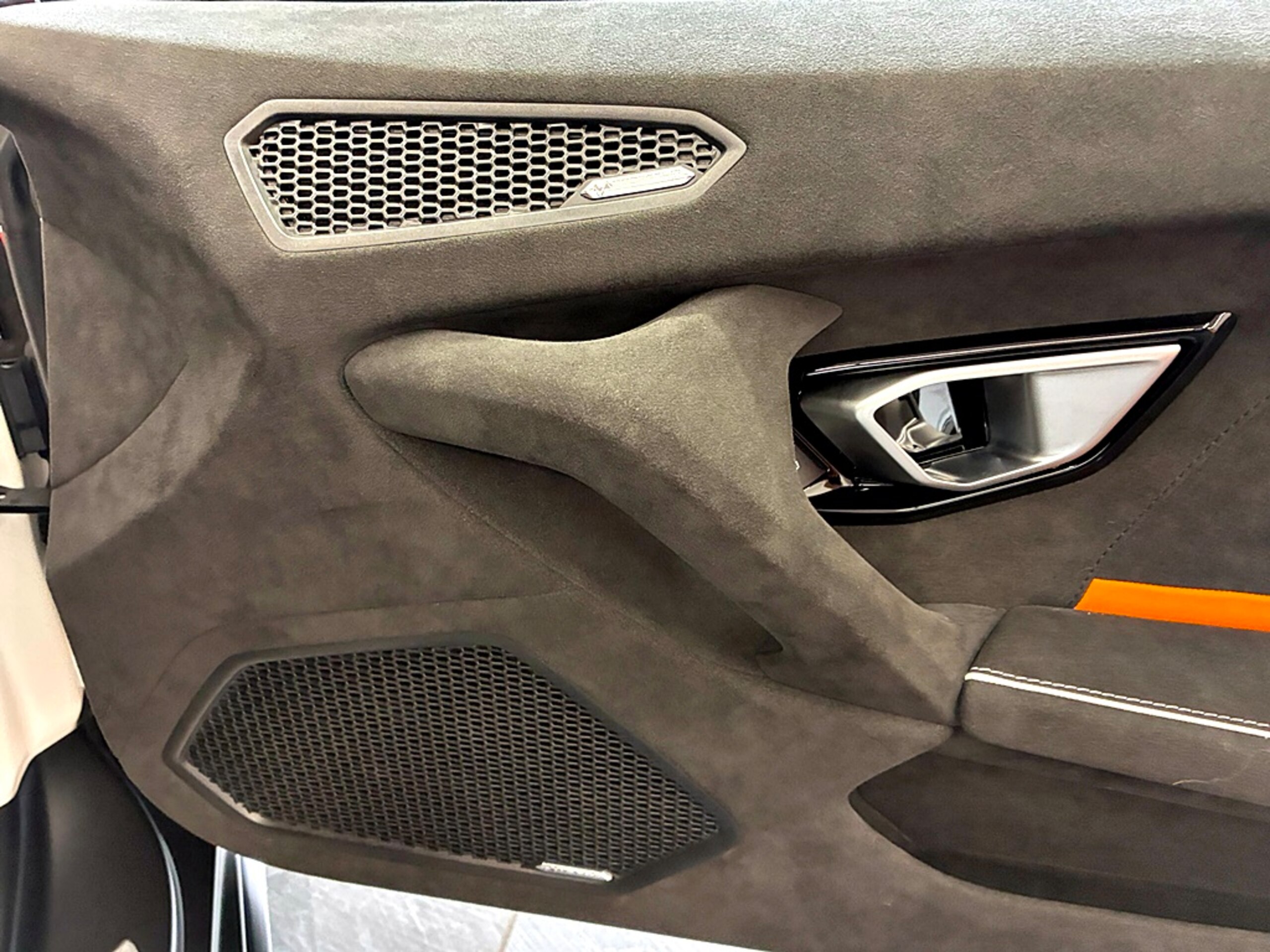 2024 Lamborghini Huracán Sterrato — Photo 9 / 16
