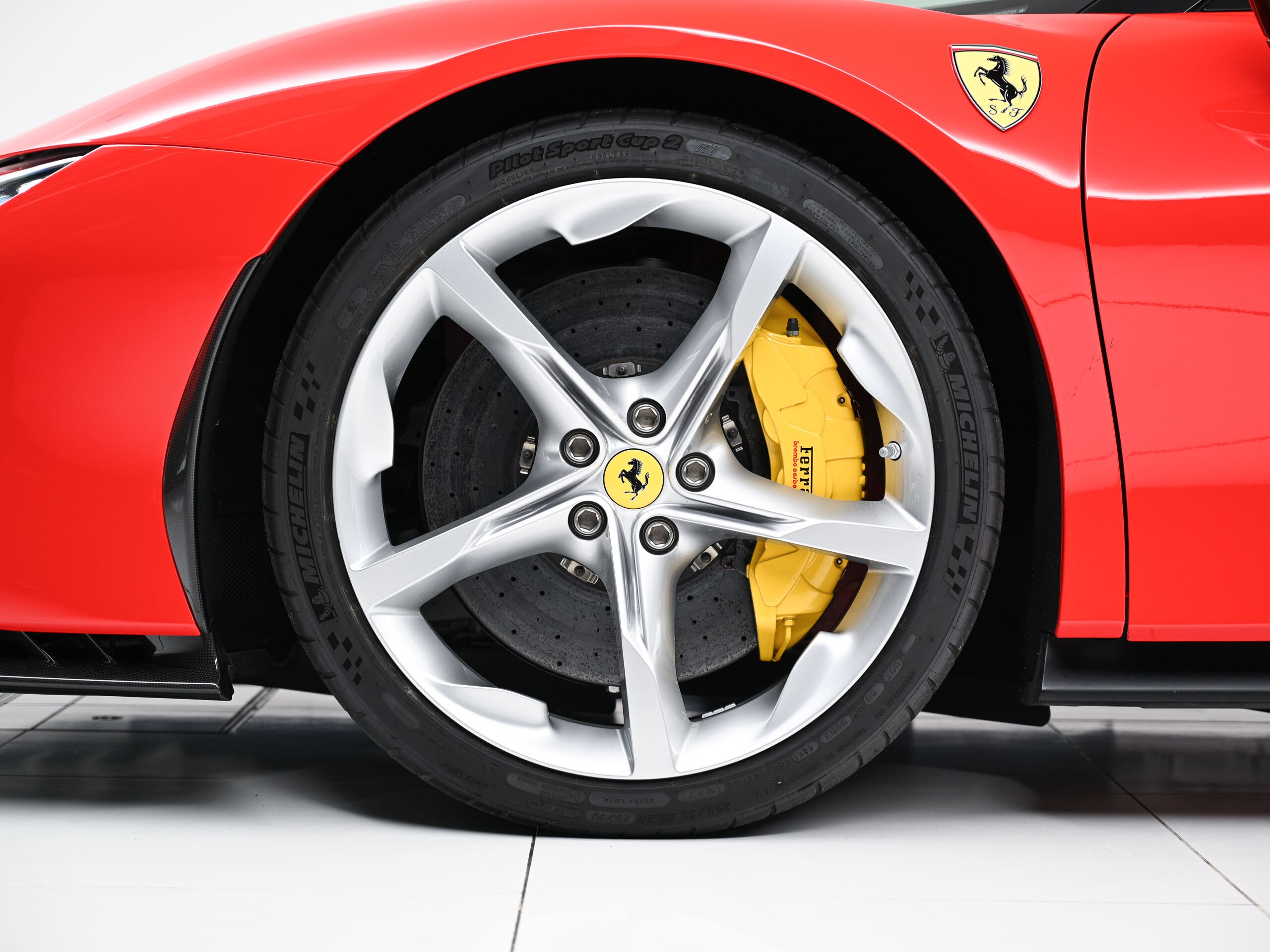 2021 Ferrari SF90 Stradale — Photo 19 / 22