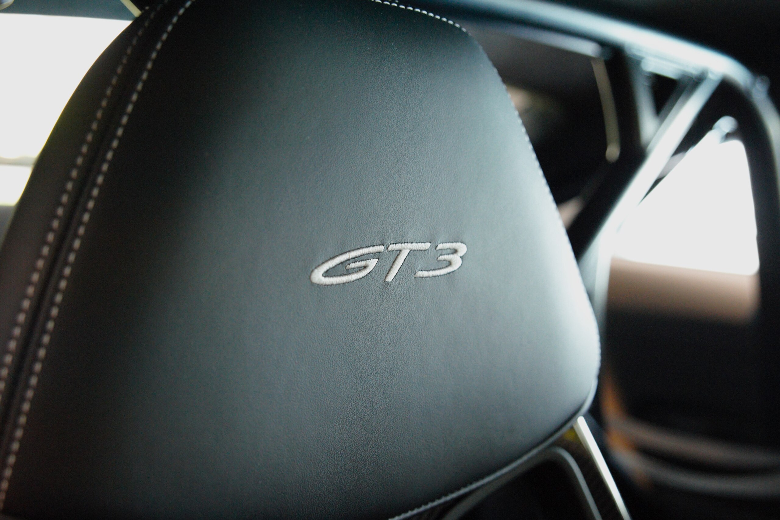 2024 Porsche 911 GT3 — Photo 8 / 16