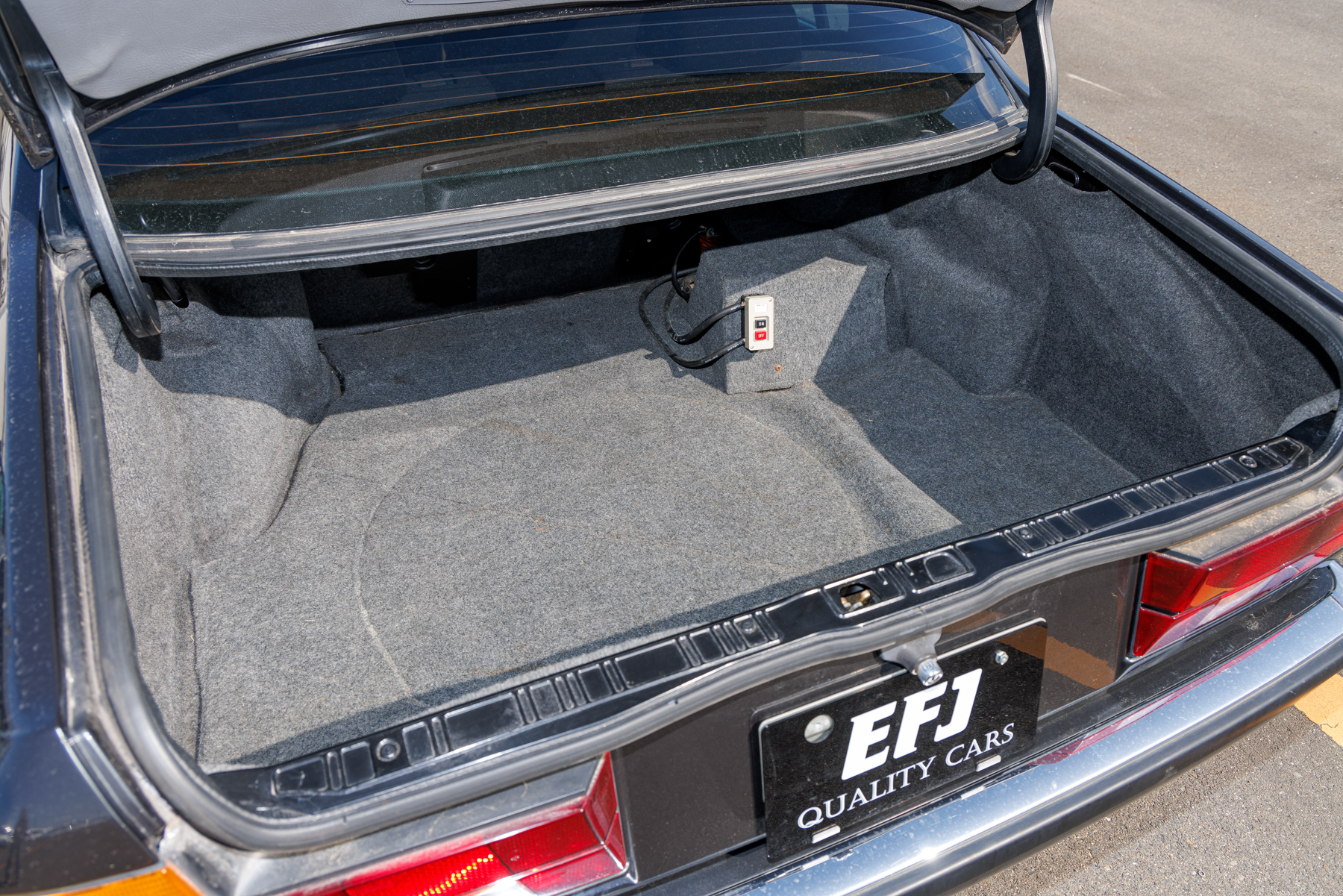 1987 BMW 735i — Photo 13 / 14