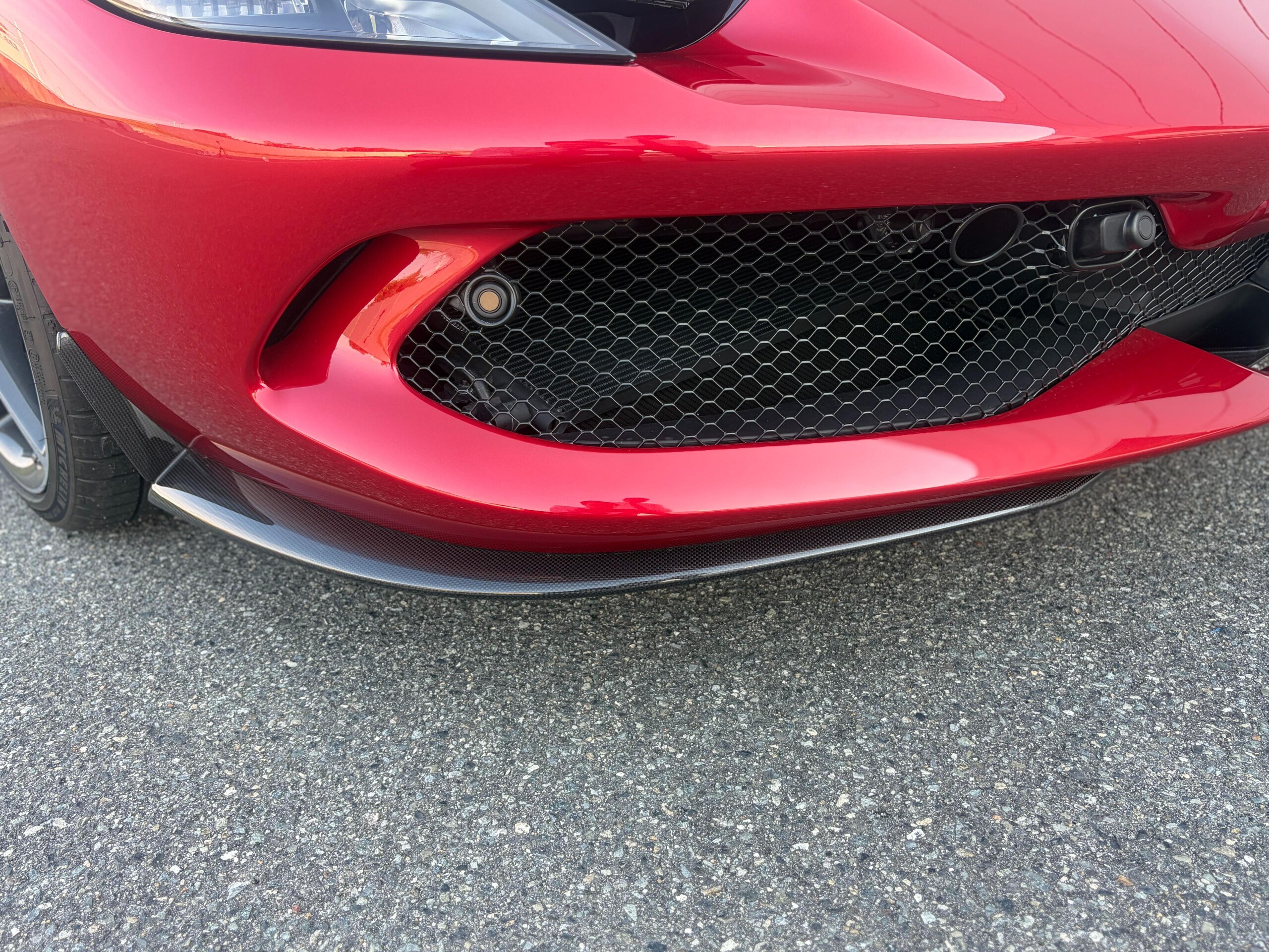 2025 Ferrari 296GTB — Photo 26 / 33