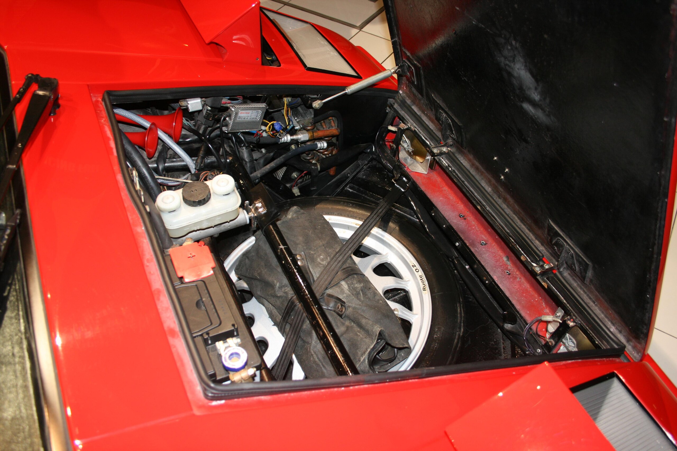 1986 Lamborghini Countach LP5000 Quattrovalvole — Photo 14 / 21