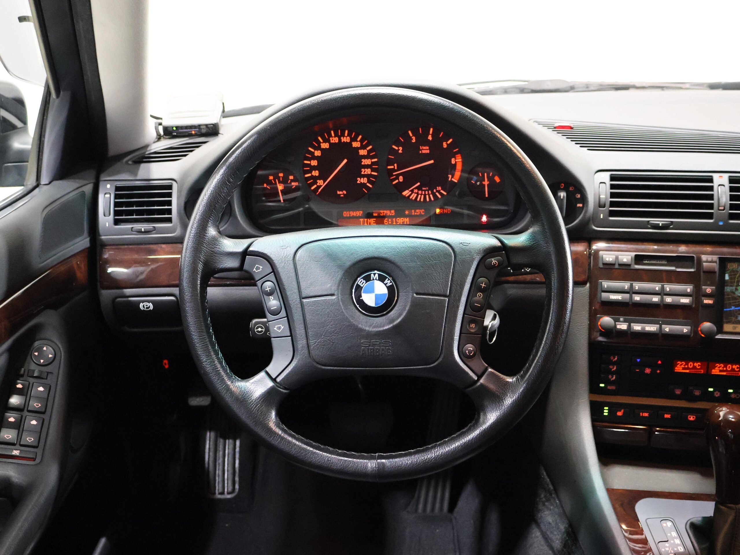 1999 BMW 735i — Photo 10 / 21