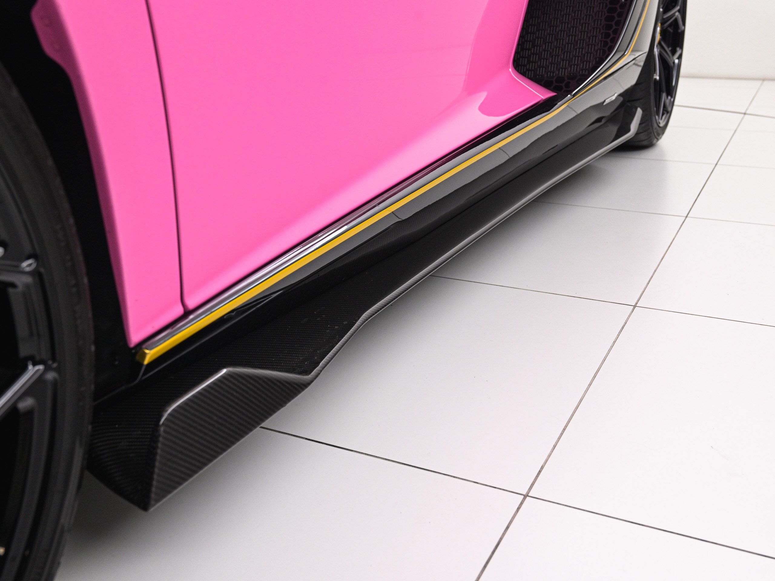 2022 Lamborghini Aventador Roadster LP780-4 Ultimae — Photo 13 / 25