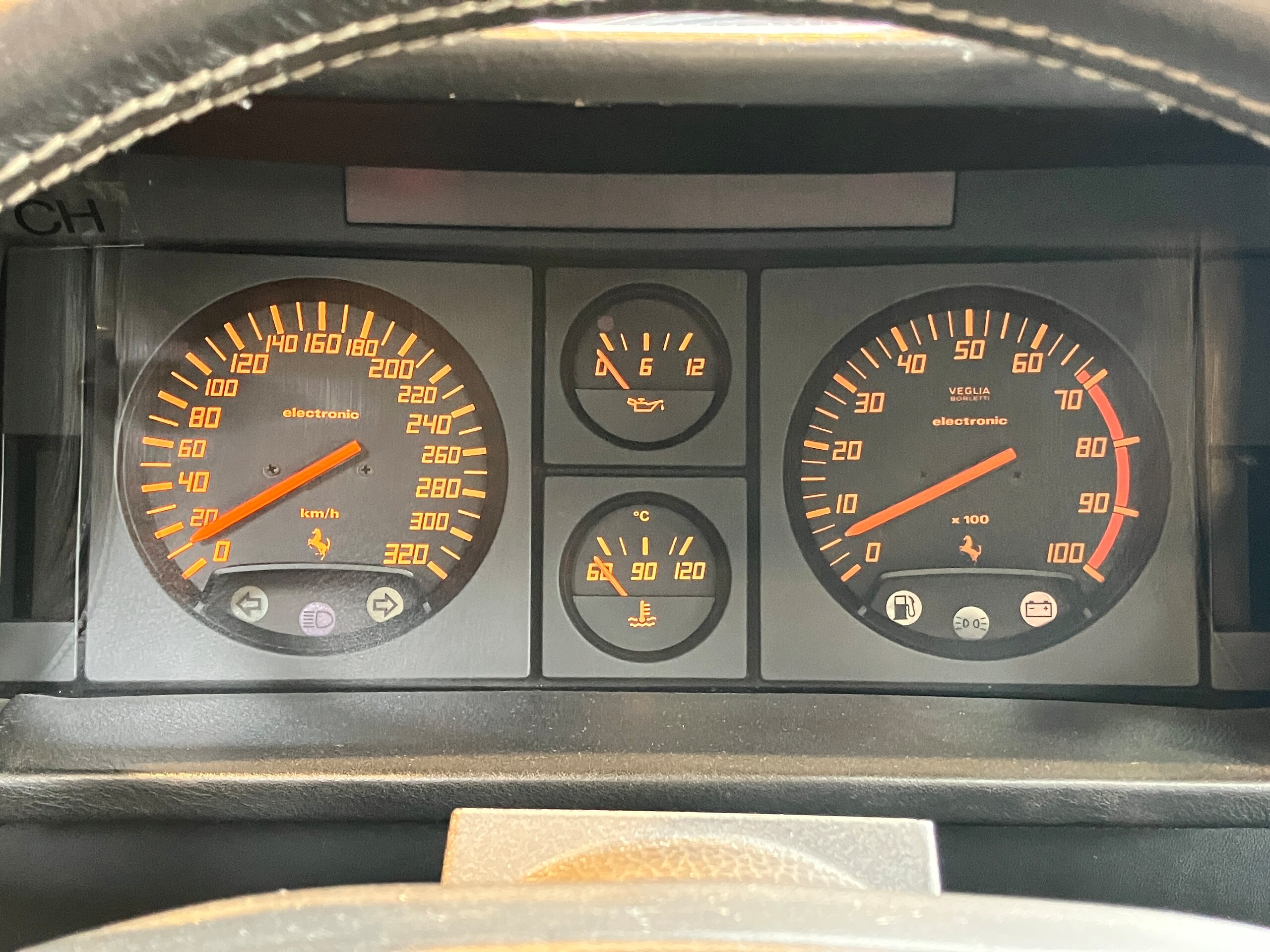 1990 Ferrari Testarossa — Photo 17 / 22