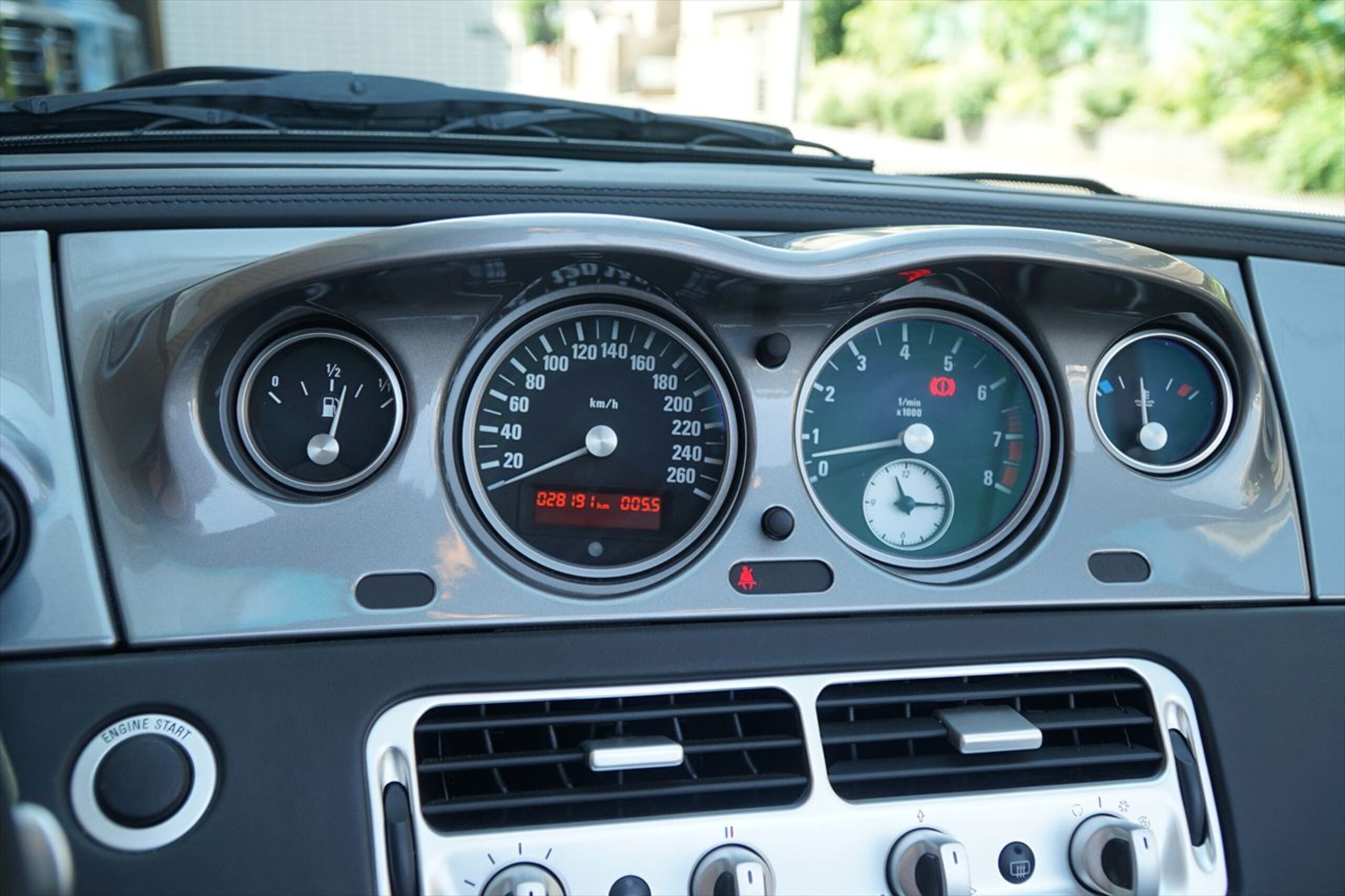 2001 BMW Z8 — Photo 14 / 22