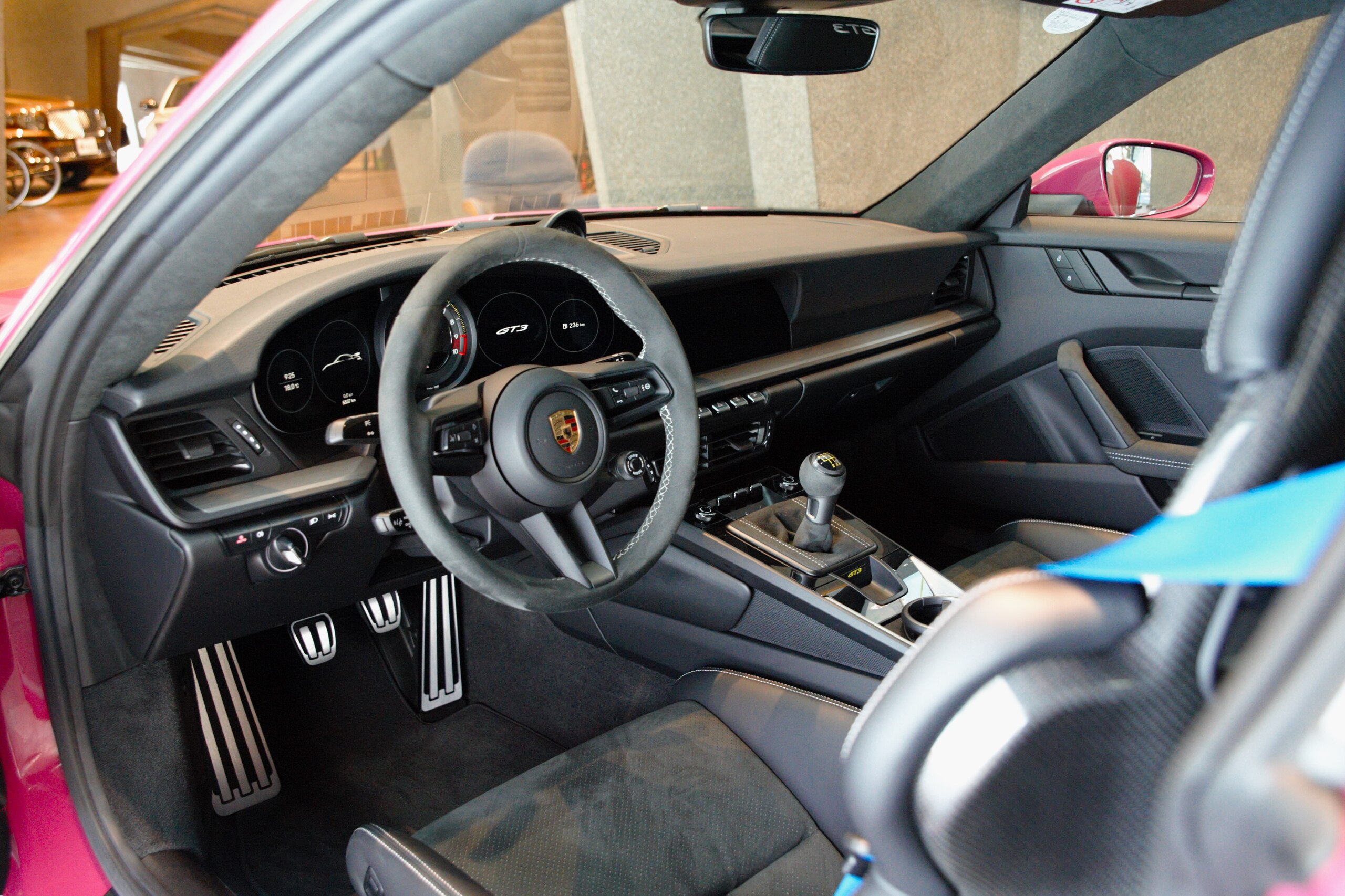2024 Porsche 911 GT3 — Photo 6 / 16