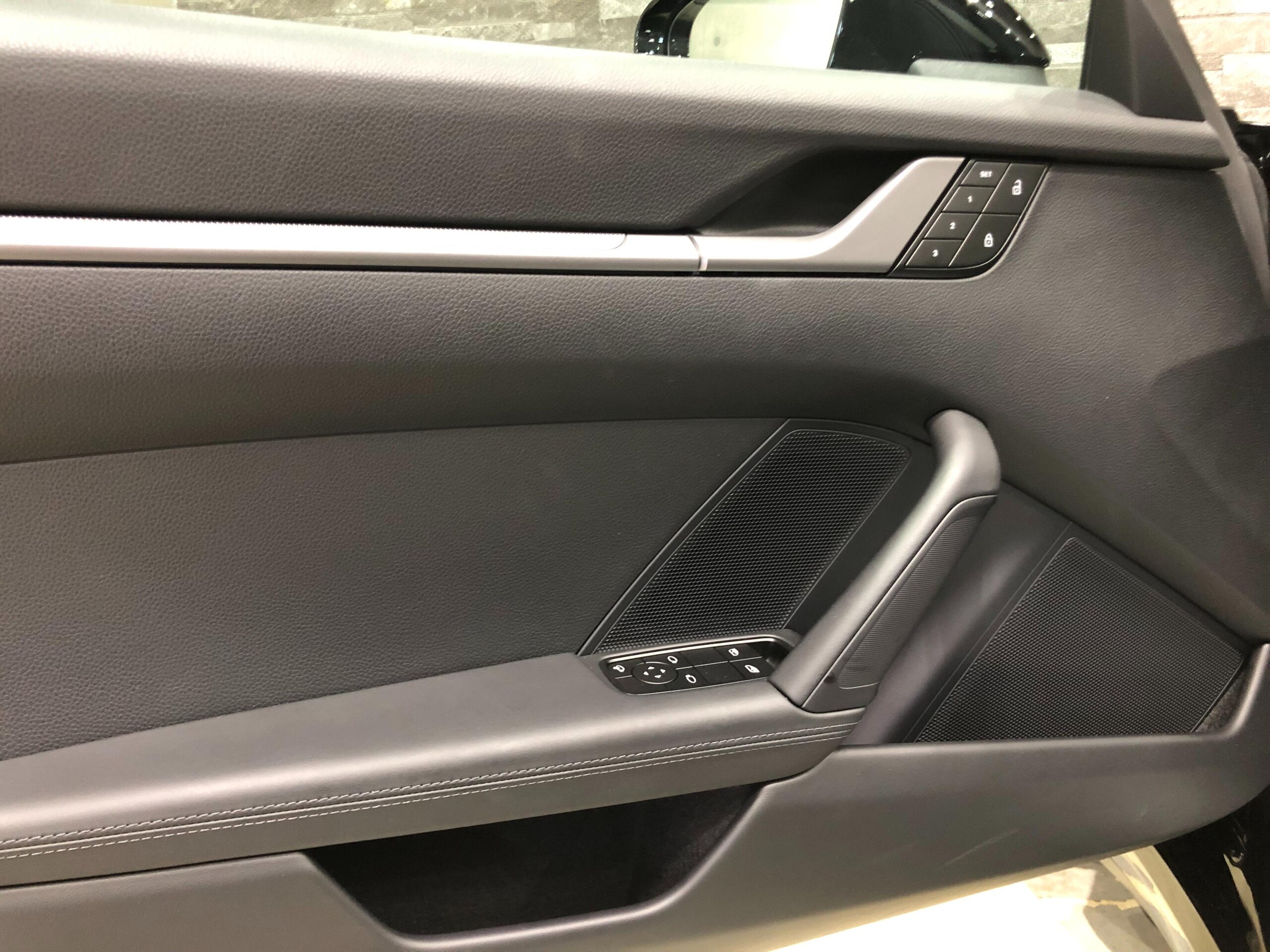 2024 Porsche 911 Targa 4 — Photo 11 / 26