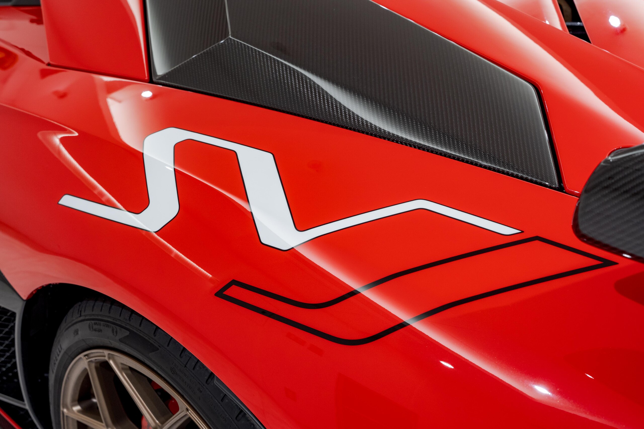 2021 Lamborghini Aventador SVJ Roadster — Photo 16 / 35