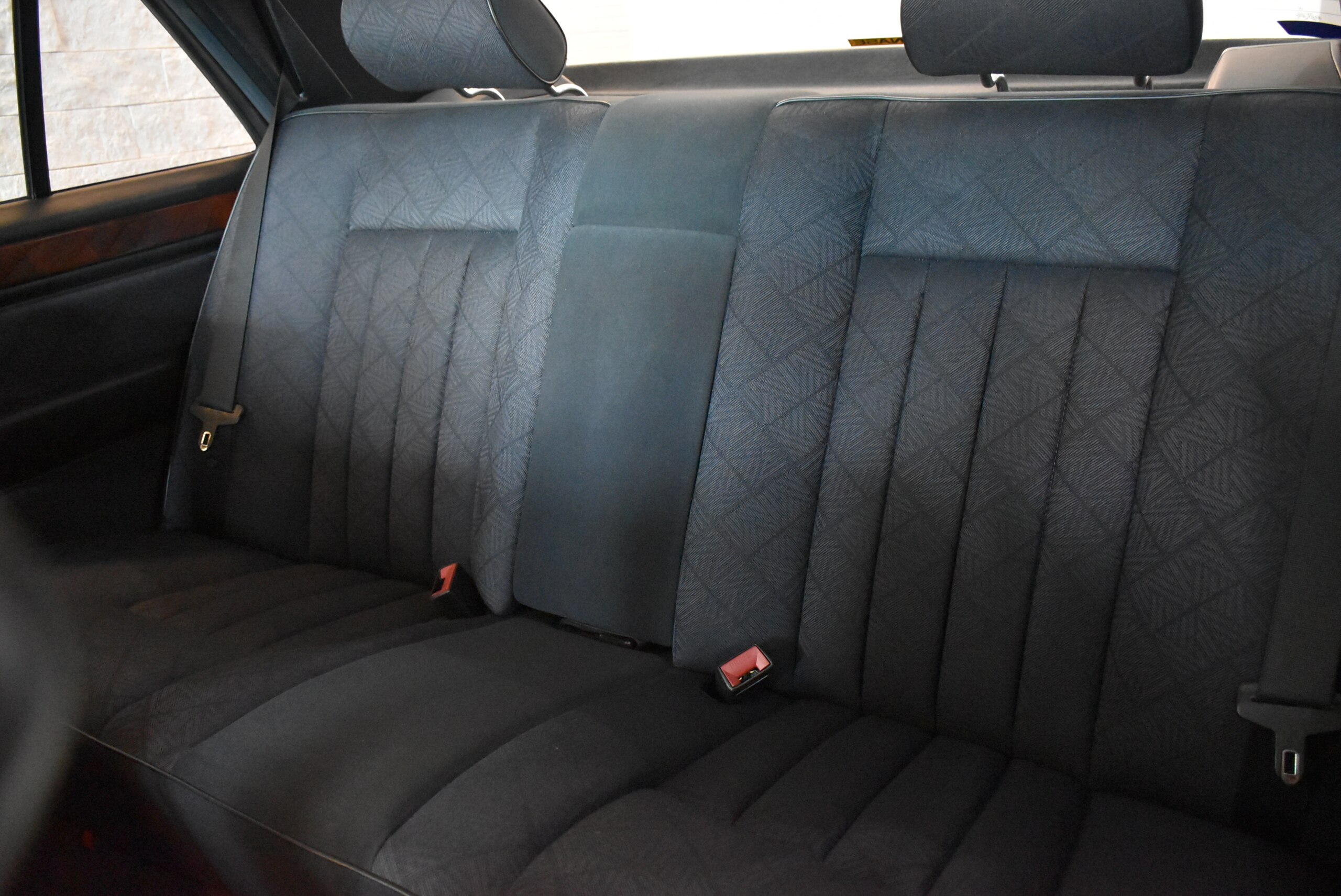 1995 Mercedes Benz E320 — Photo 12 / 14
