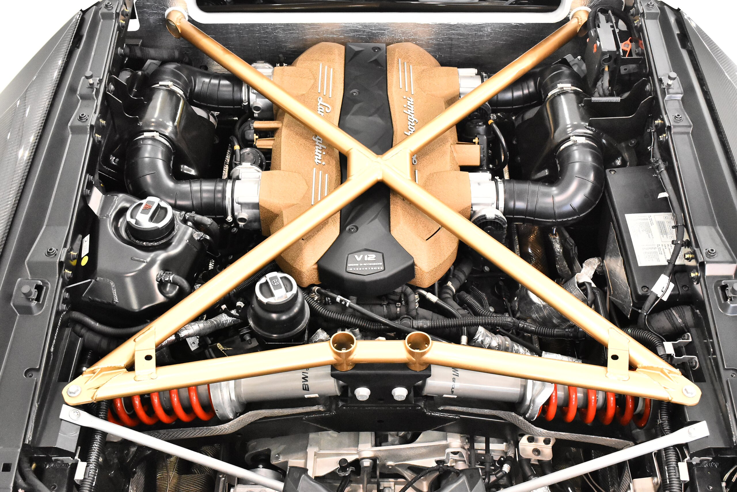 2019 Lamborghini Aventador SVJ — Photo 18 / 19