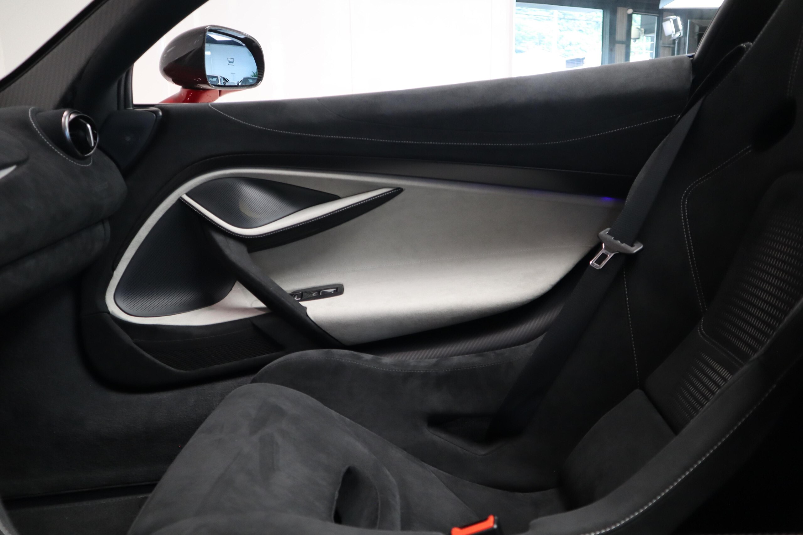 2023 McLaren 765LT Spider — Photo 17 / 49