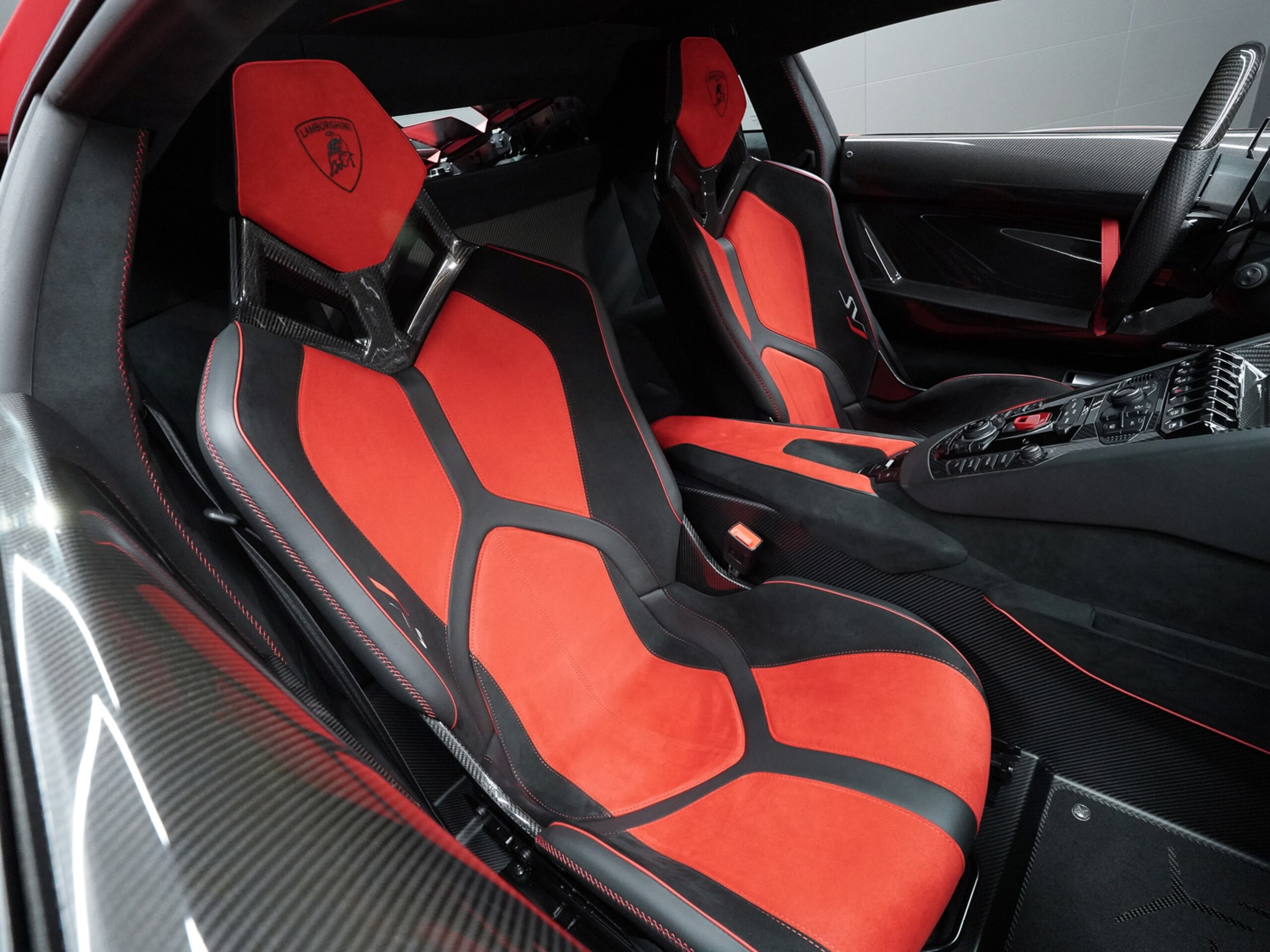 2021 Lamborghini Aventador SVJ — Photo 20 / 74