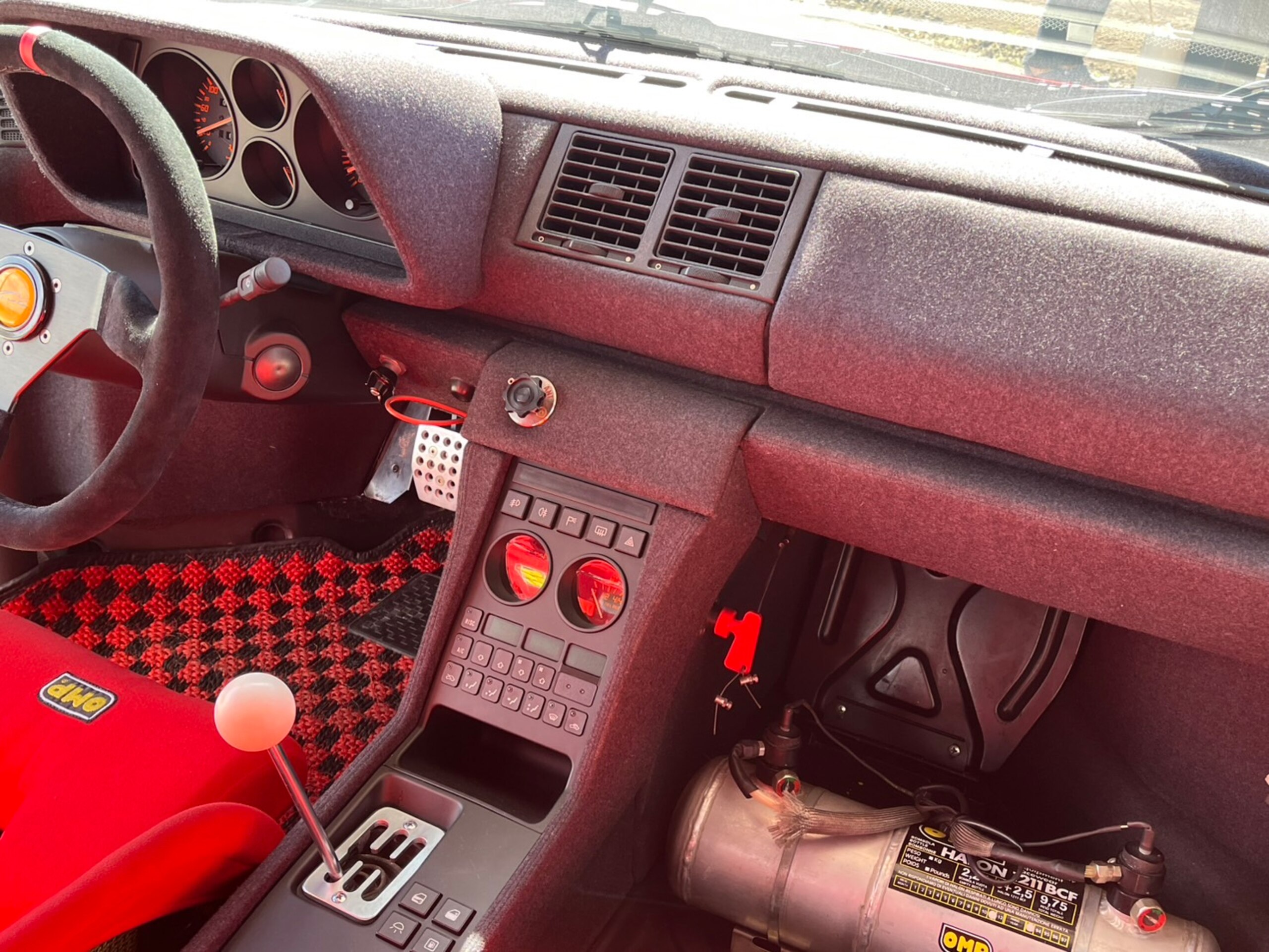 1994 Ferrari 348 GT — Photo 6 / 8