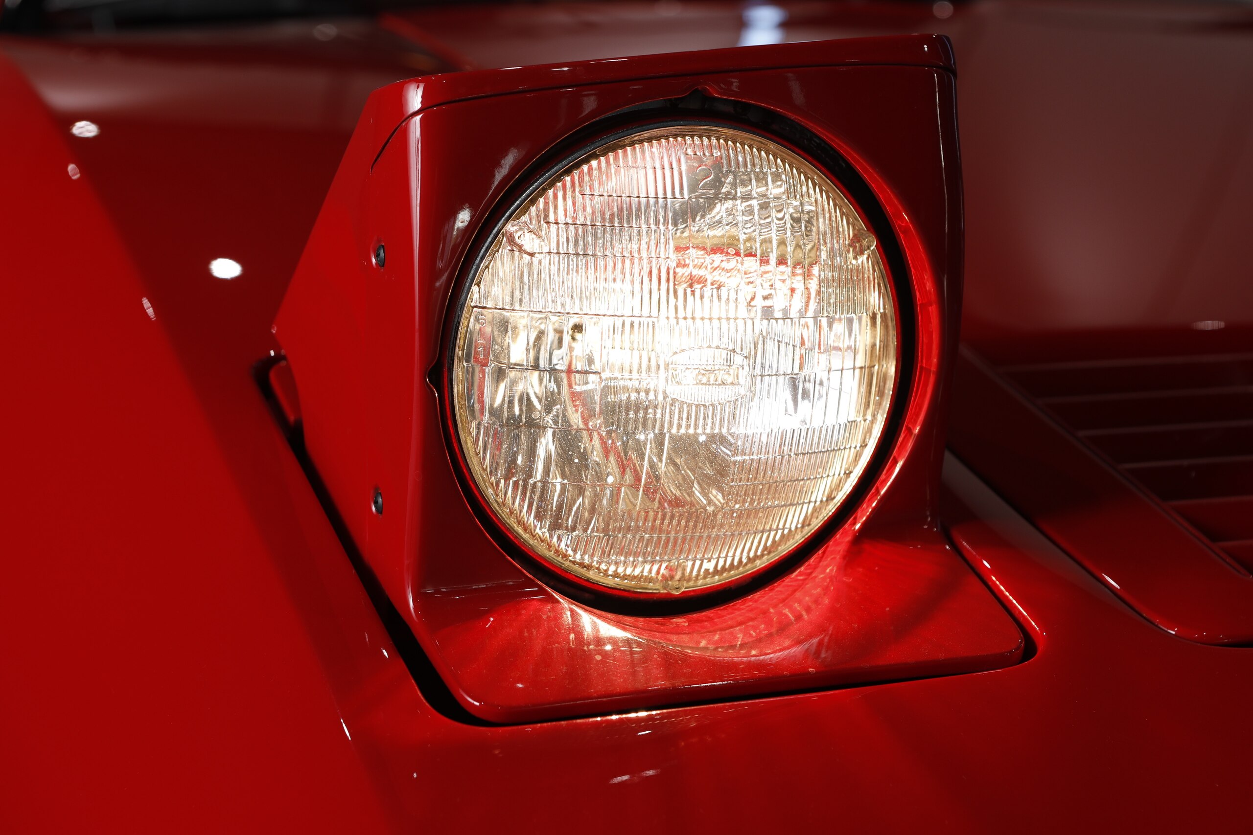 1989 Ferrari 208 GTB Turbo — Photo 15 / 25